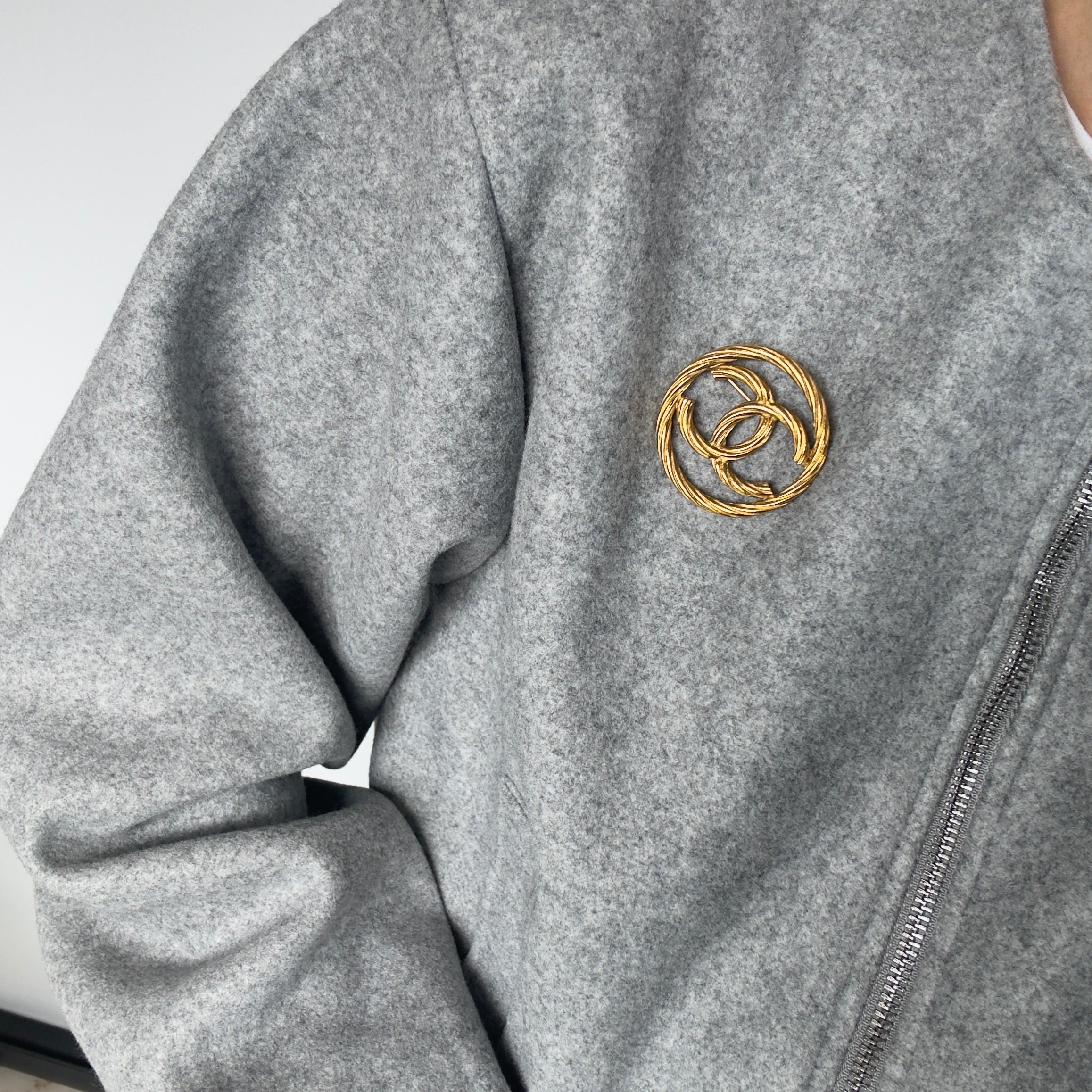 Vintage Chanel CC Rope Brooch Gold Plated - Queen May