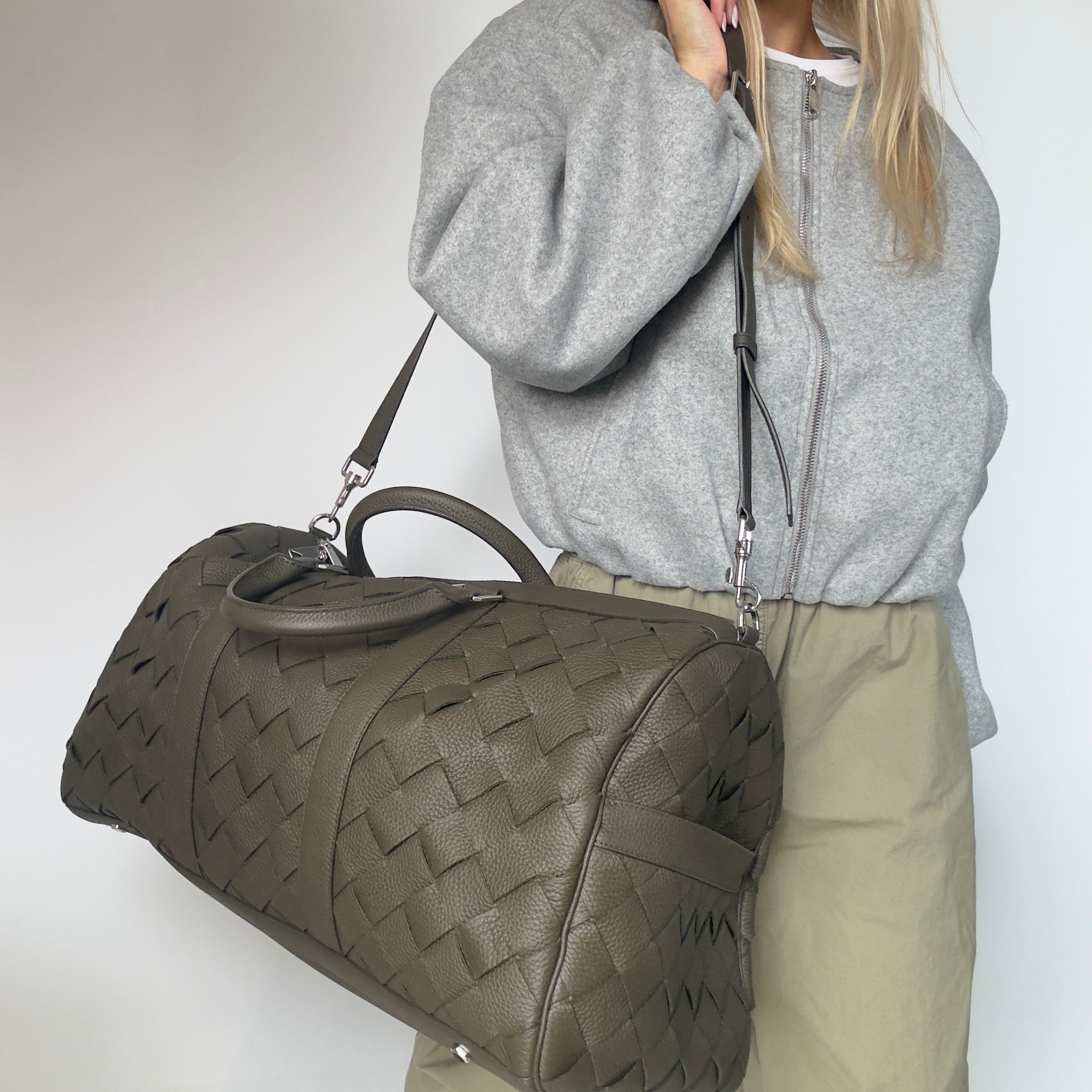 Bottega Veneta Mens Intrecciato Grained Leather Duffel Bag - Queen May