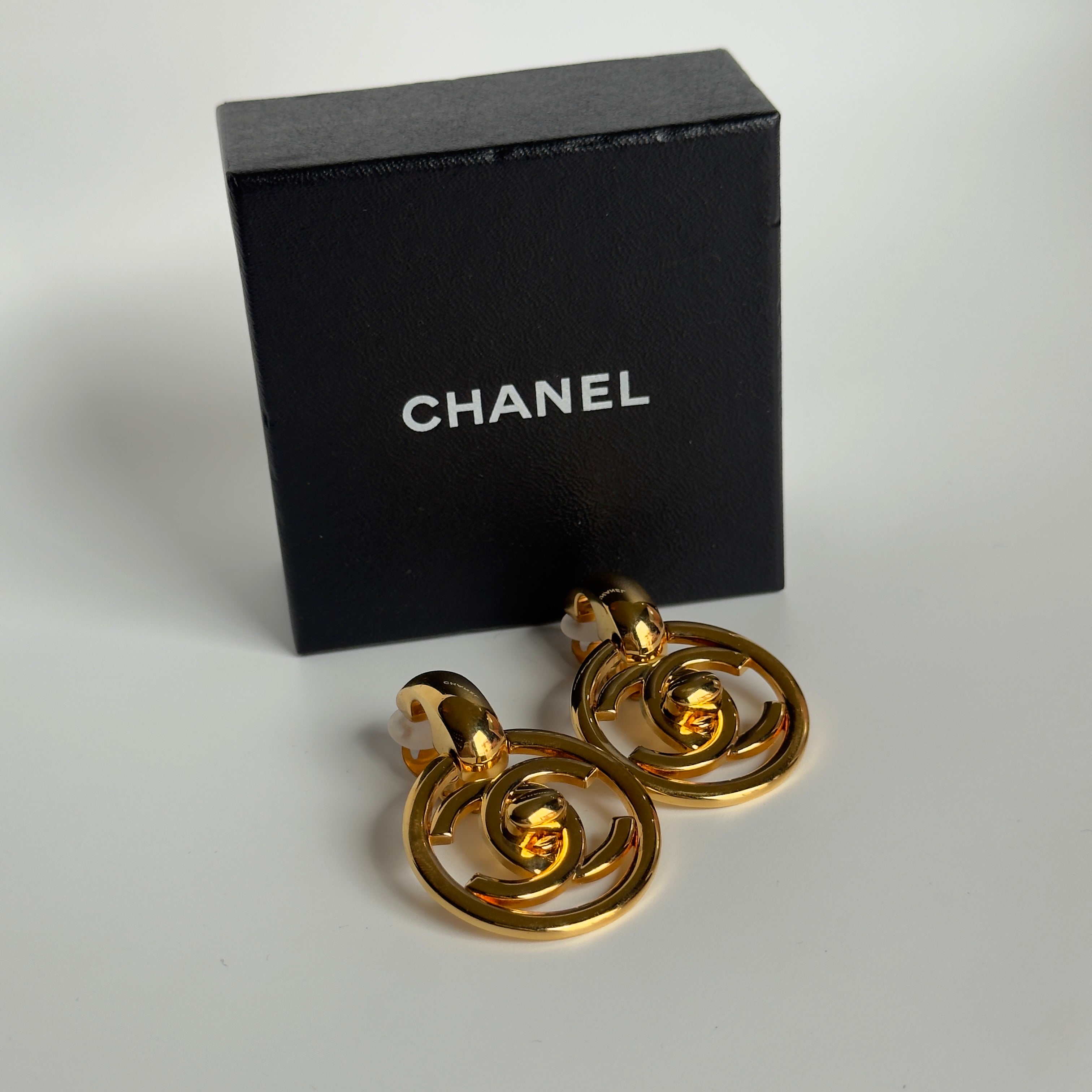 Chanel 1997 CC Turnlock Clip Earrings - Queen May