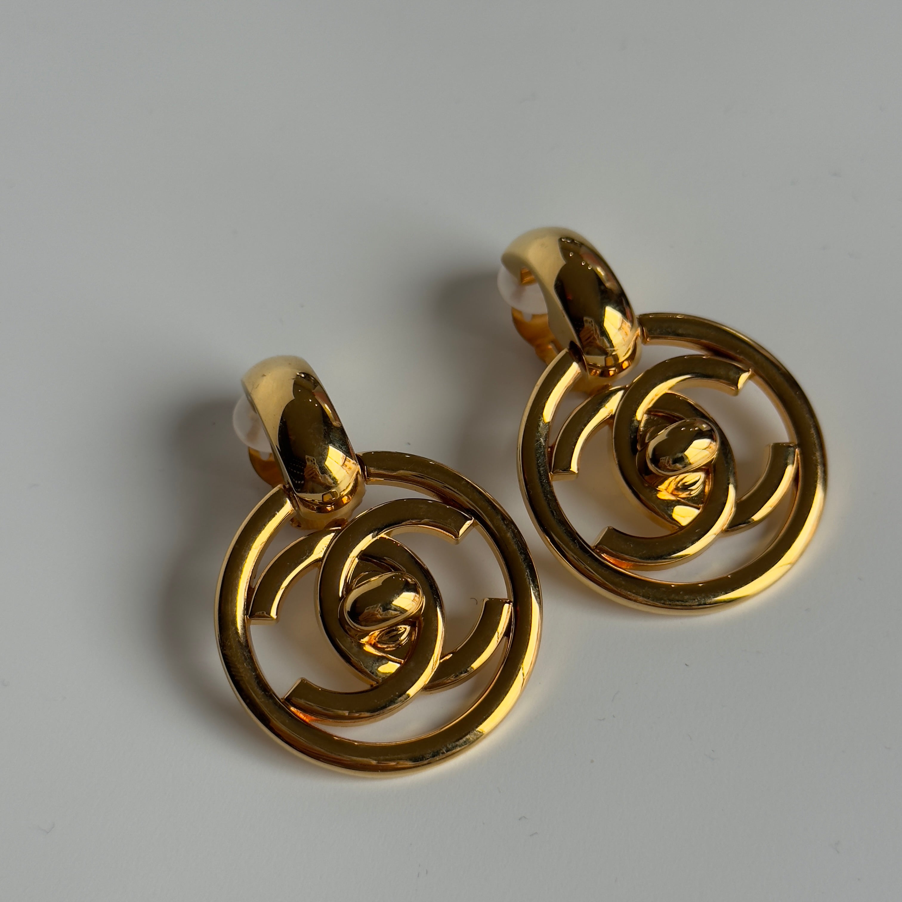Chanel 1997 CC Turnlock Clip Earrings - Queen May