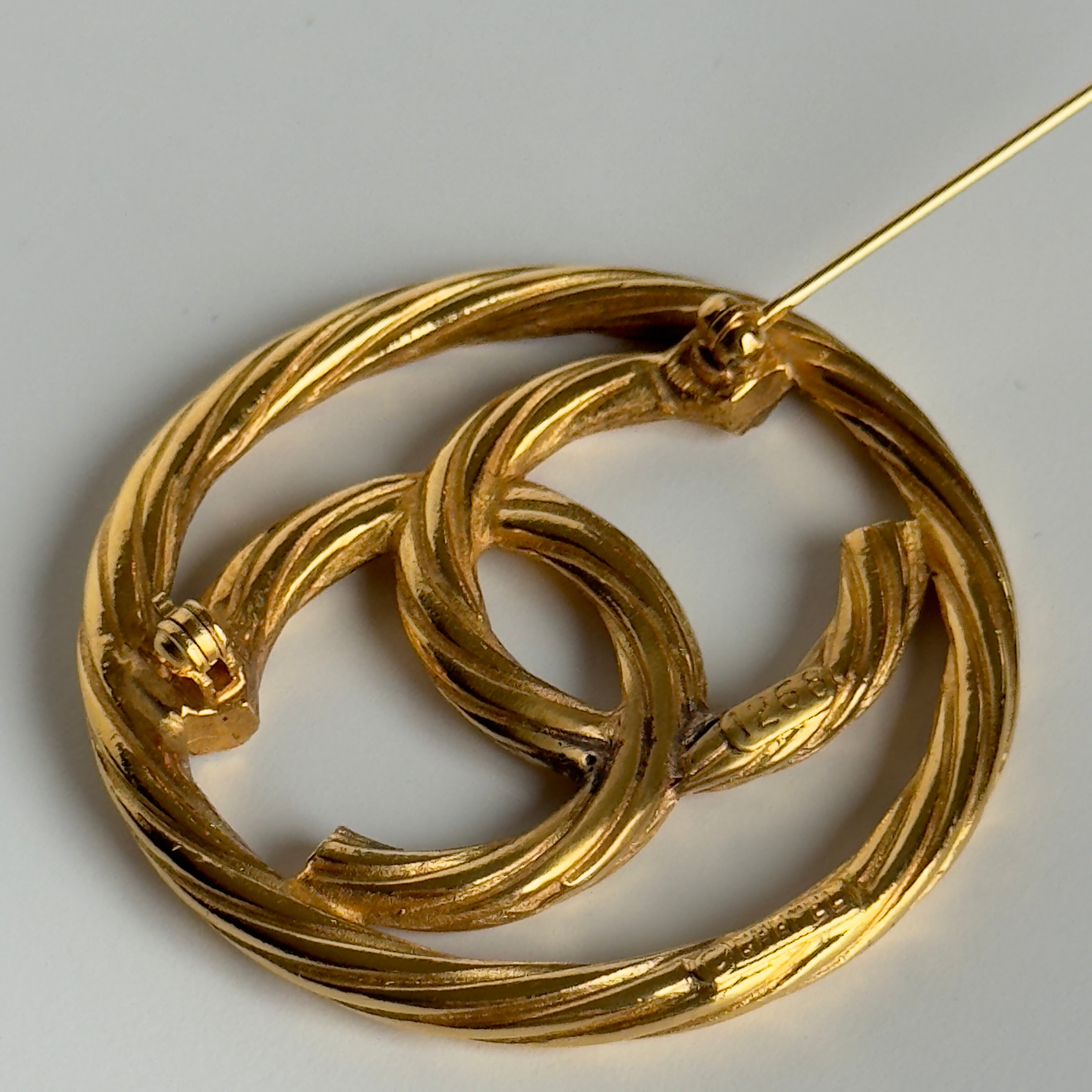 Vintage Chanel CC Rope Brooch Gold Plated - Queen May
