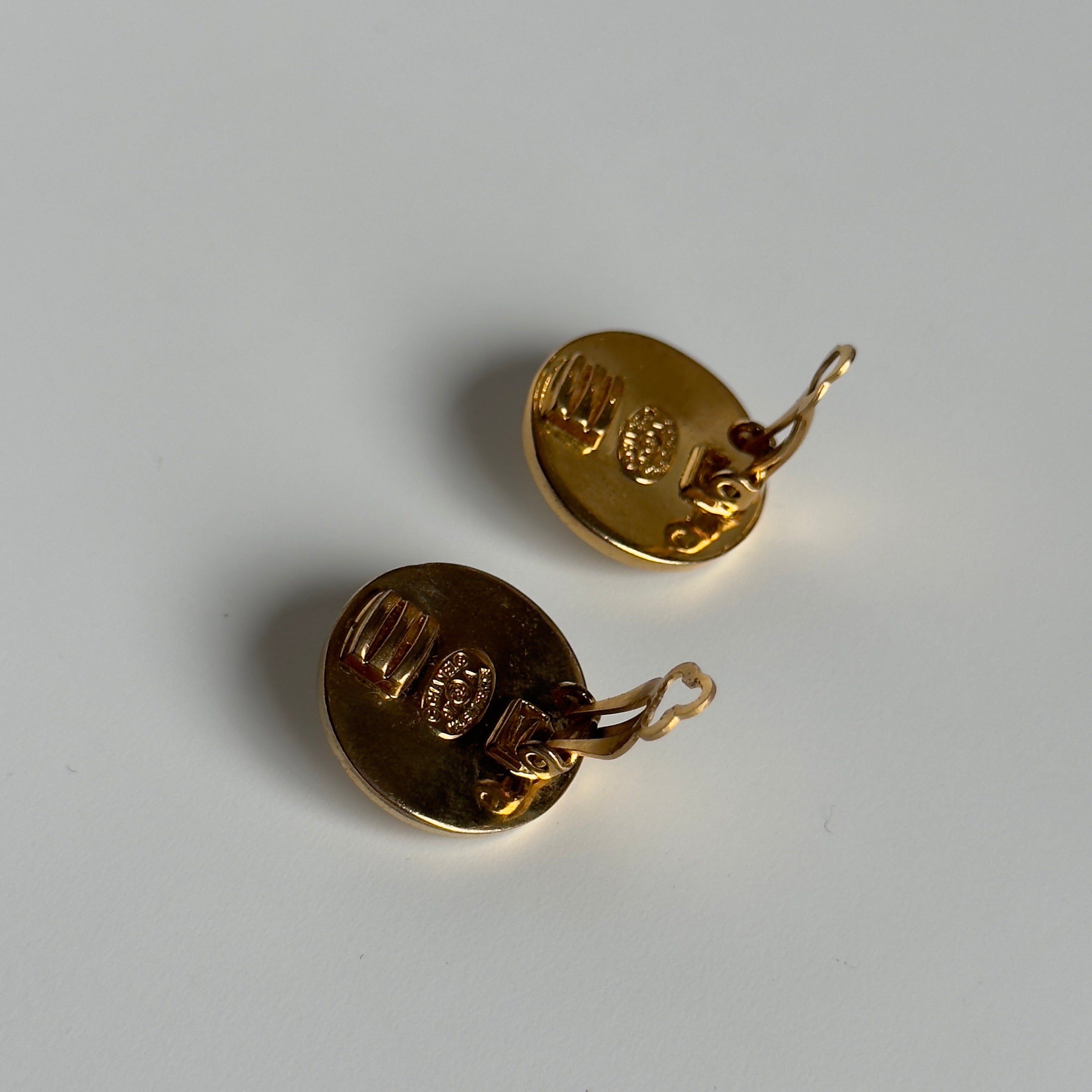 Vintage 1997 Chanel Turnlock Two Tone Clip On Earrings - Queen May