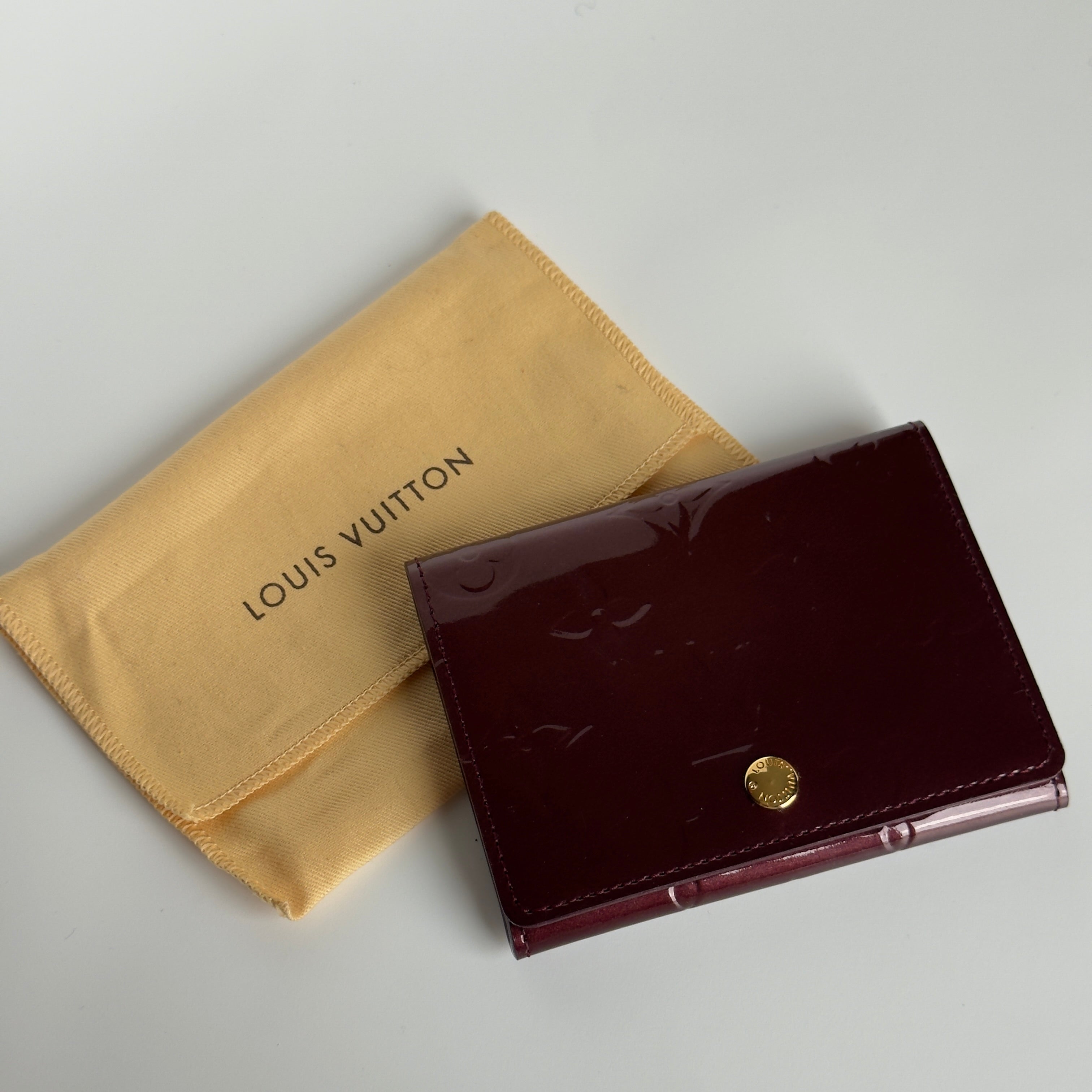 Louis Vuitton Vernis Card Holder - Queen May