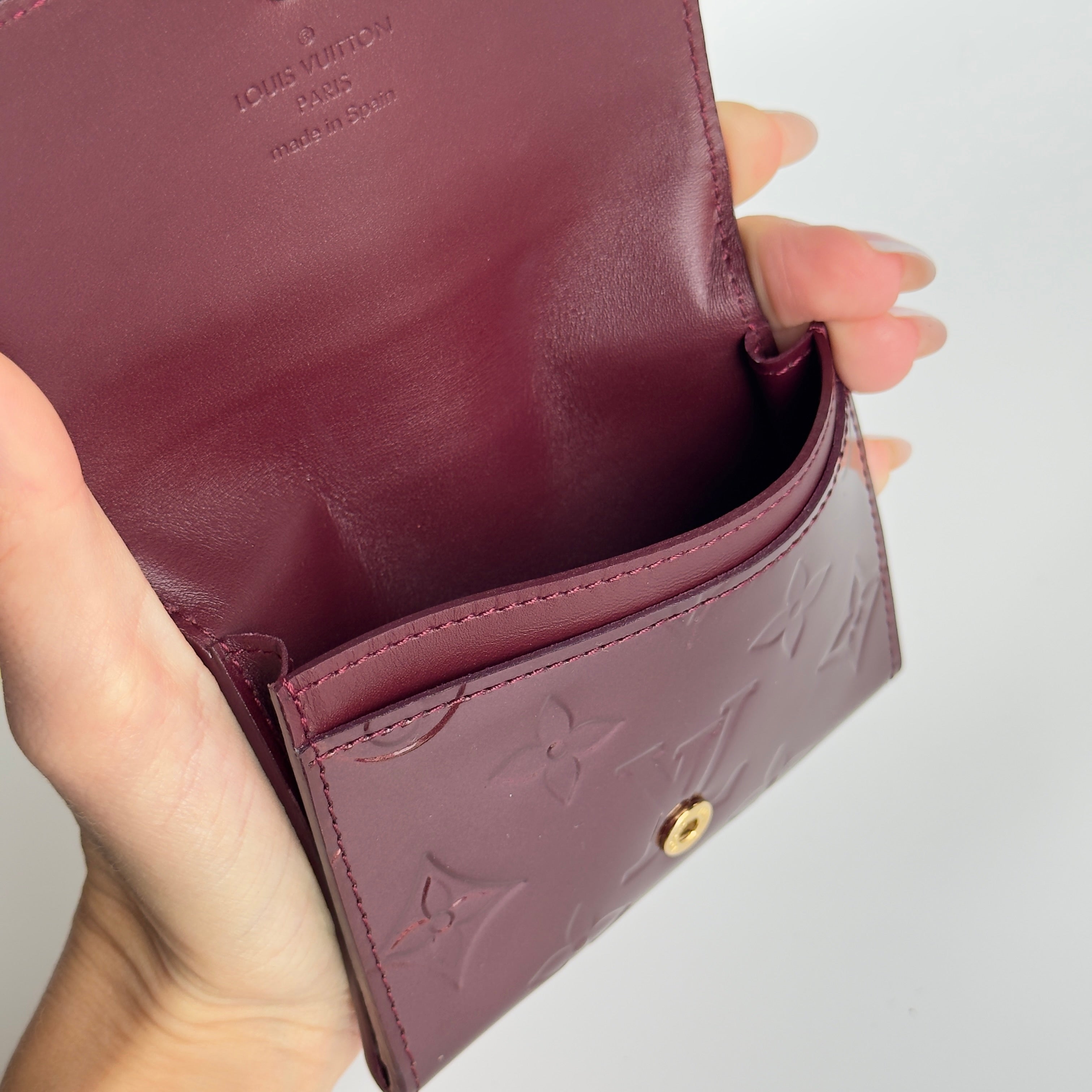 Louis Vuitton Vernis Card Holder - Queen May