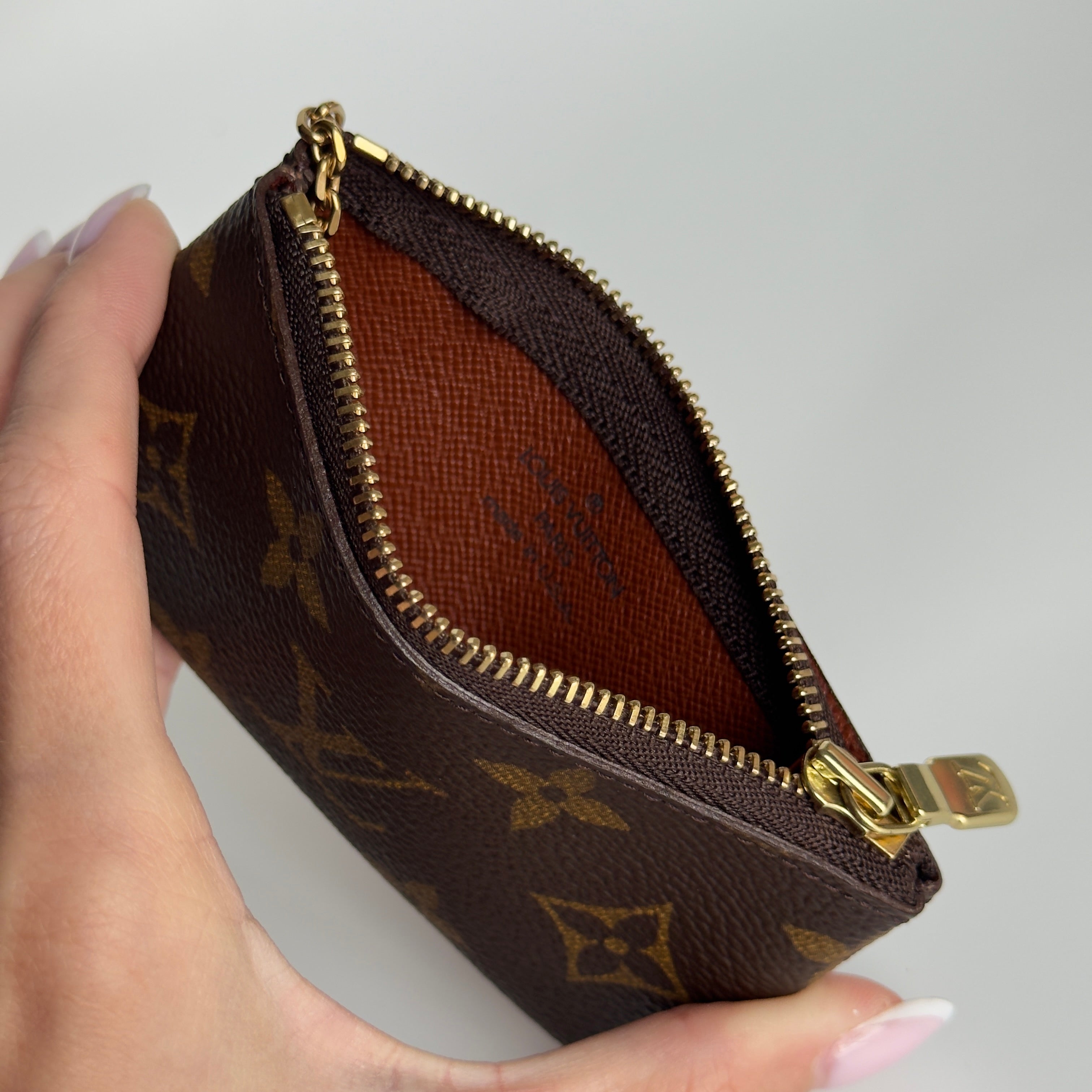 Louis Vuitton Monogram Key Pouch - Queen May
