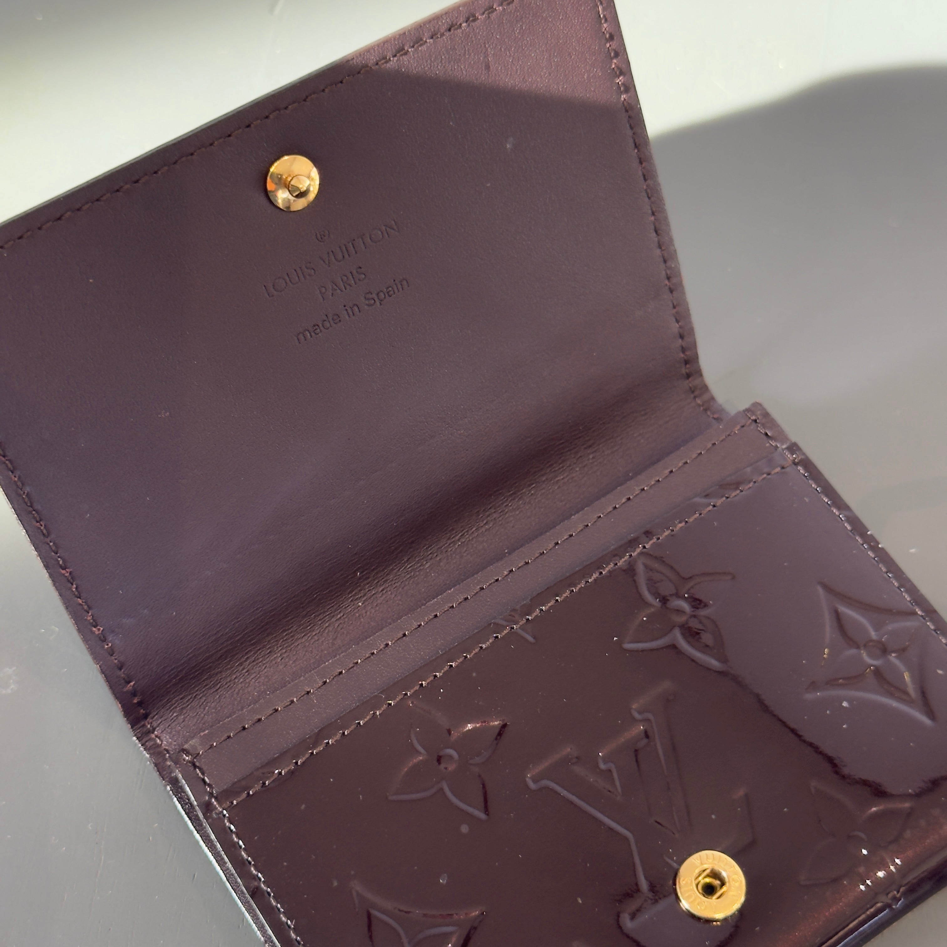 Louis Vuitton Vernis Card Holder Amarante - Queen May