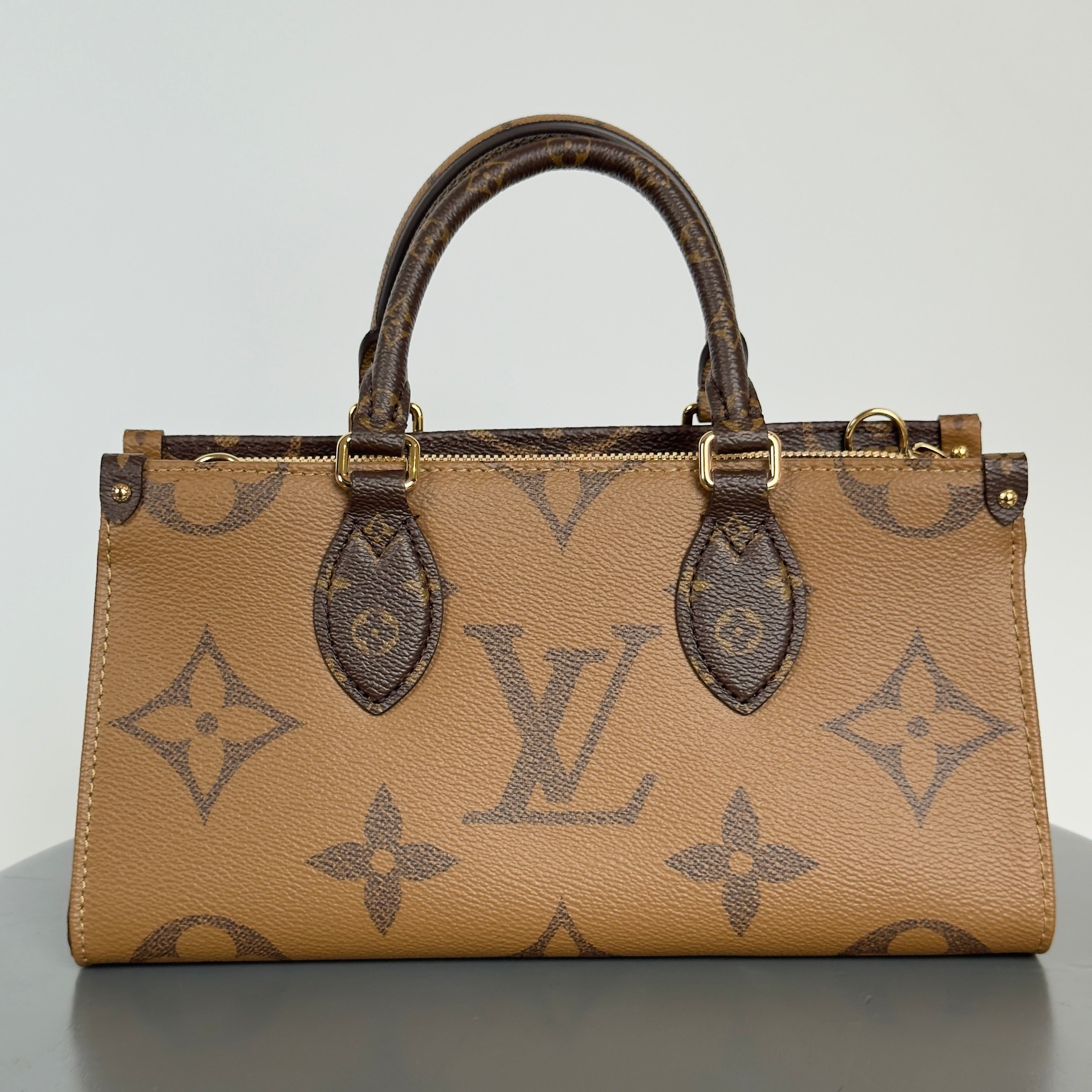 Louis Vuitton Monogram On The Go East To West - Queen May