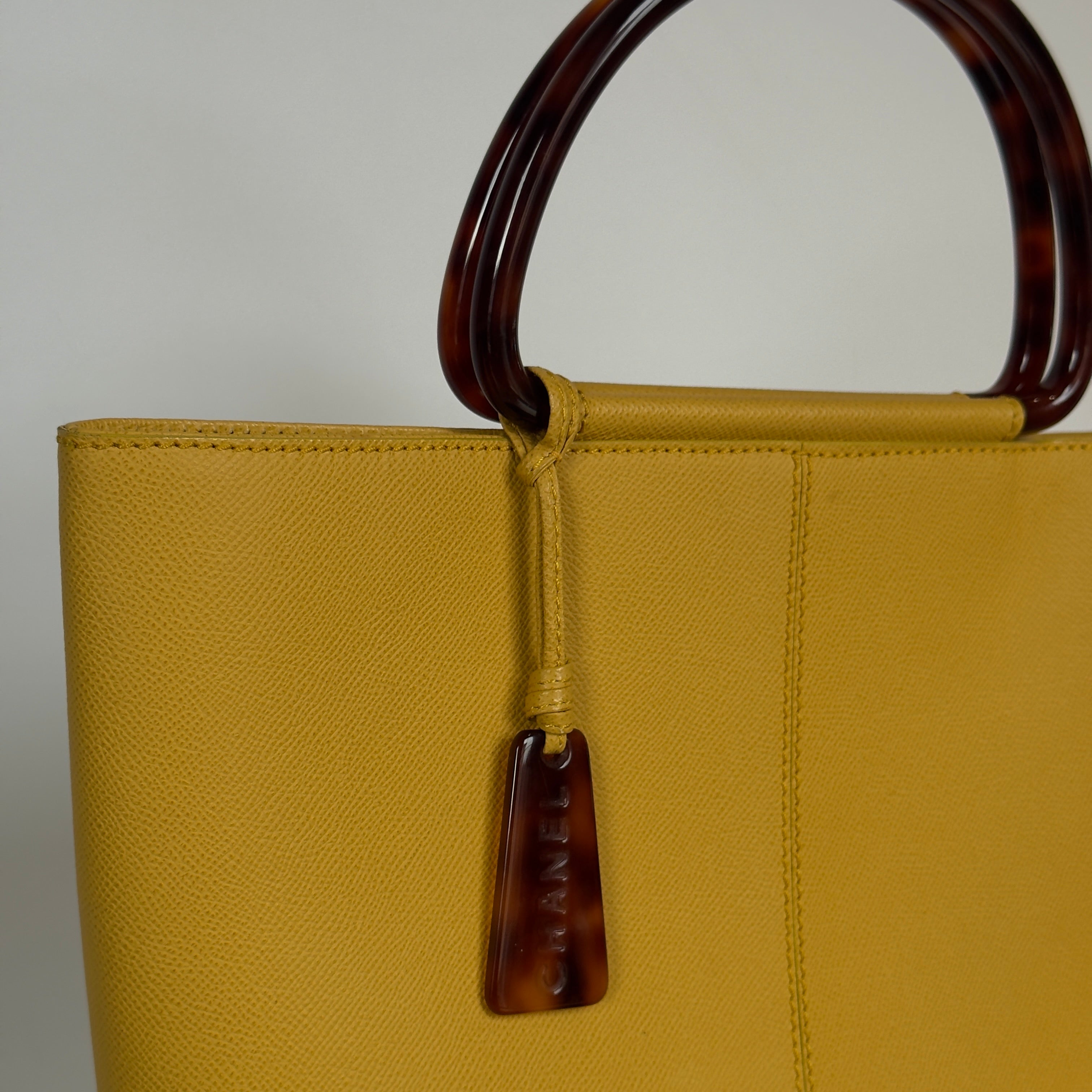 Chanel Grained Calfskin Tortoise Top Handle Tote Bag - Queen May