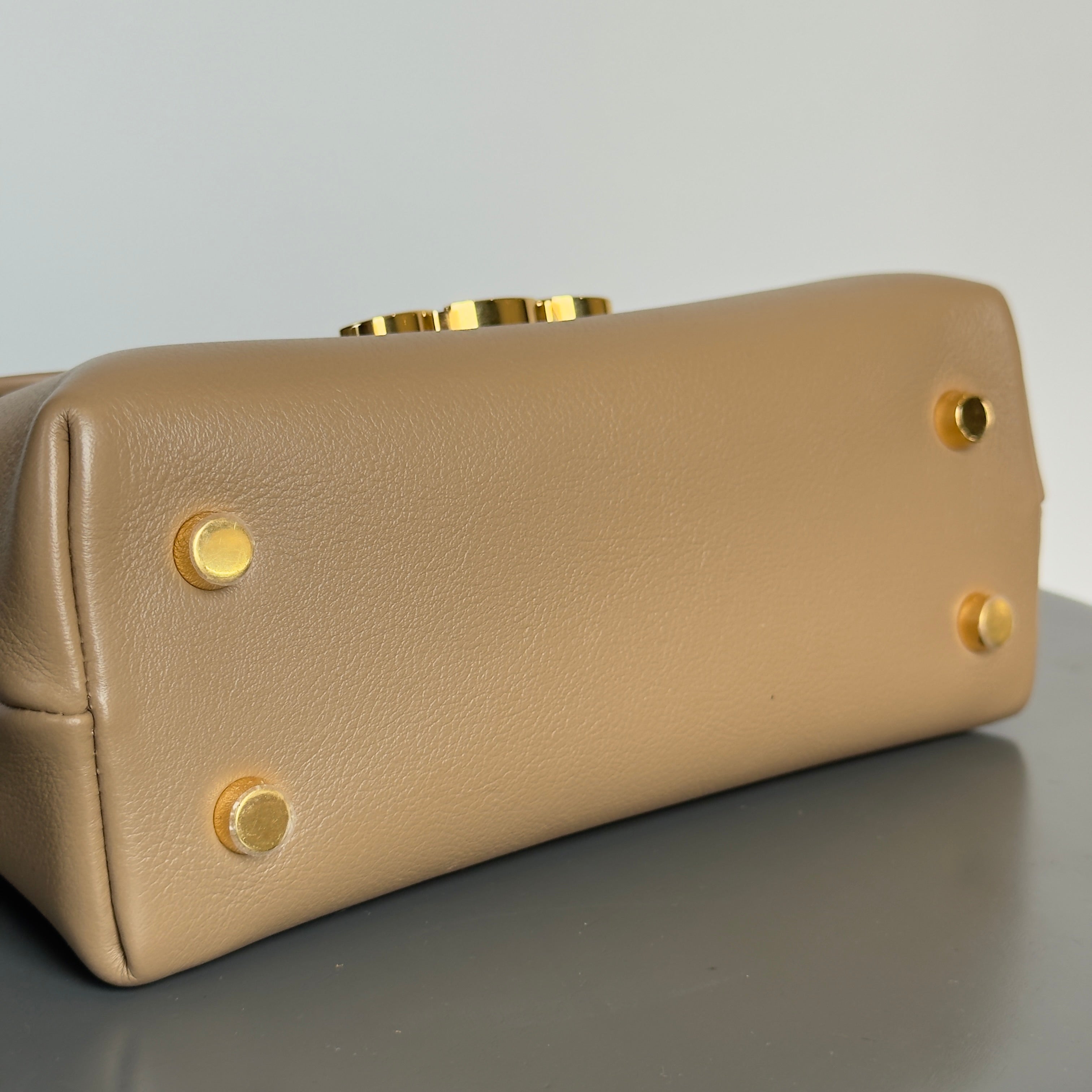 Celine Triomphe Nino Teen - Queen May