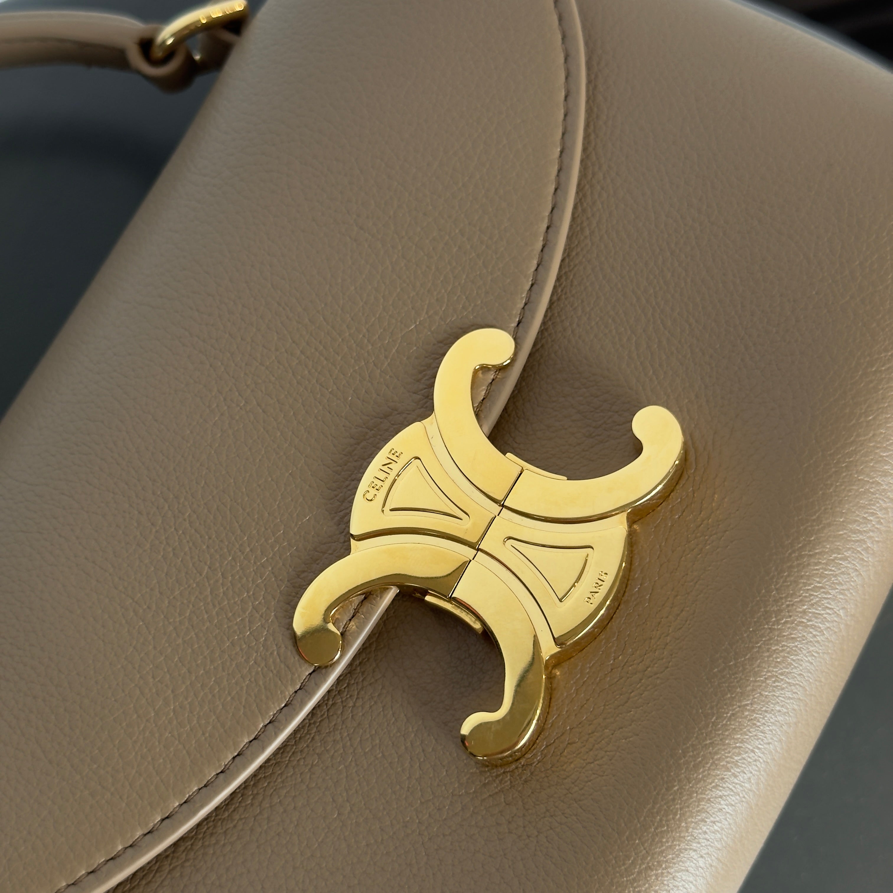 Celine Triomphe Nino Teen - Queen May