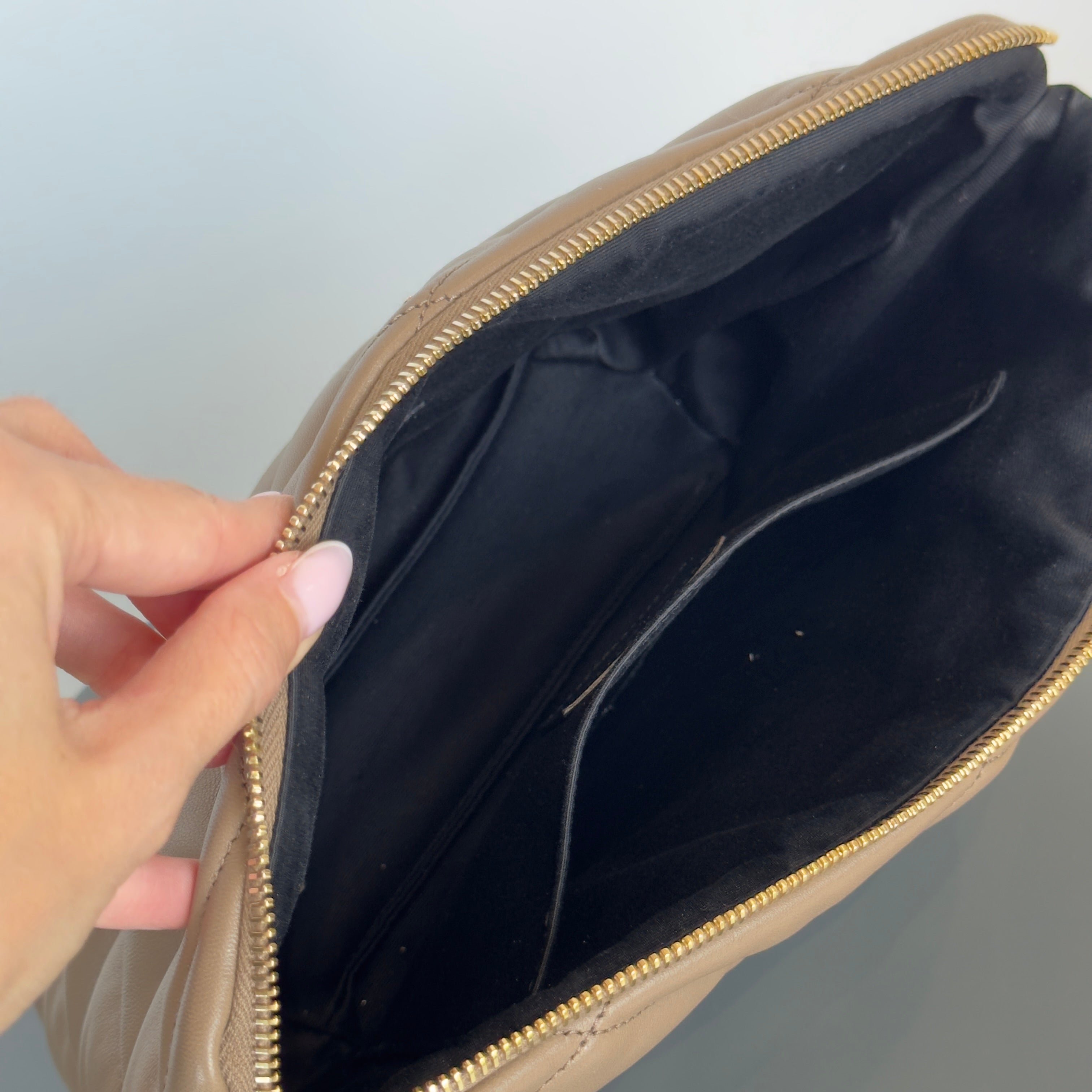 Saint Laurent Sade Pouch - Queen May
