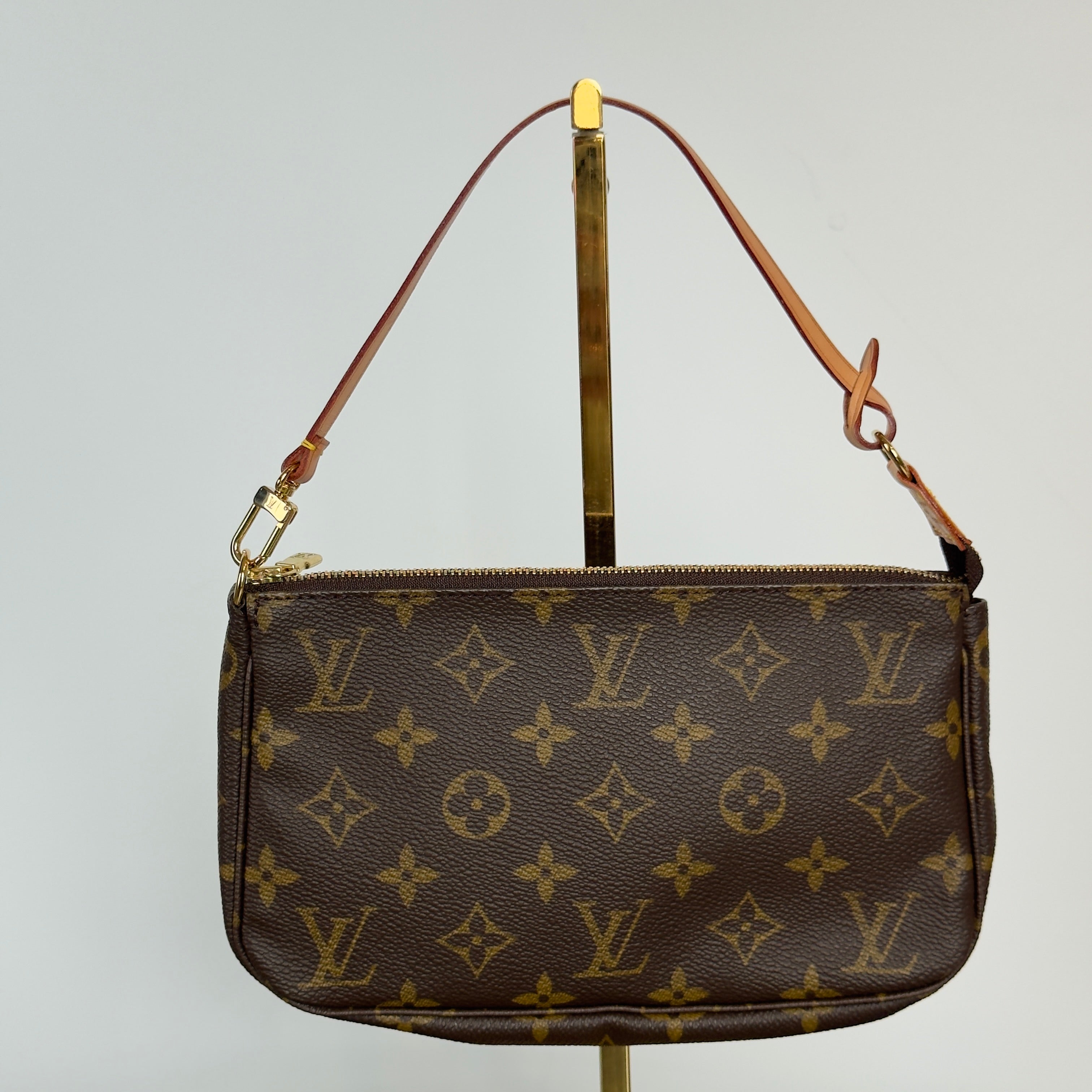 Louis Vuitton Monogram Pochette - Queen May