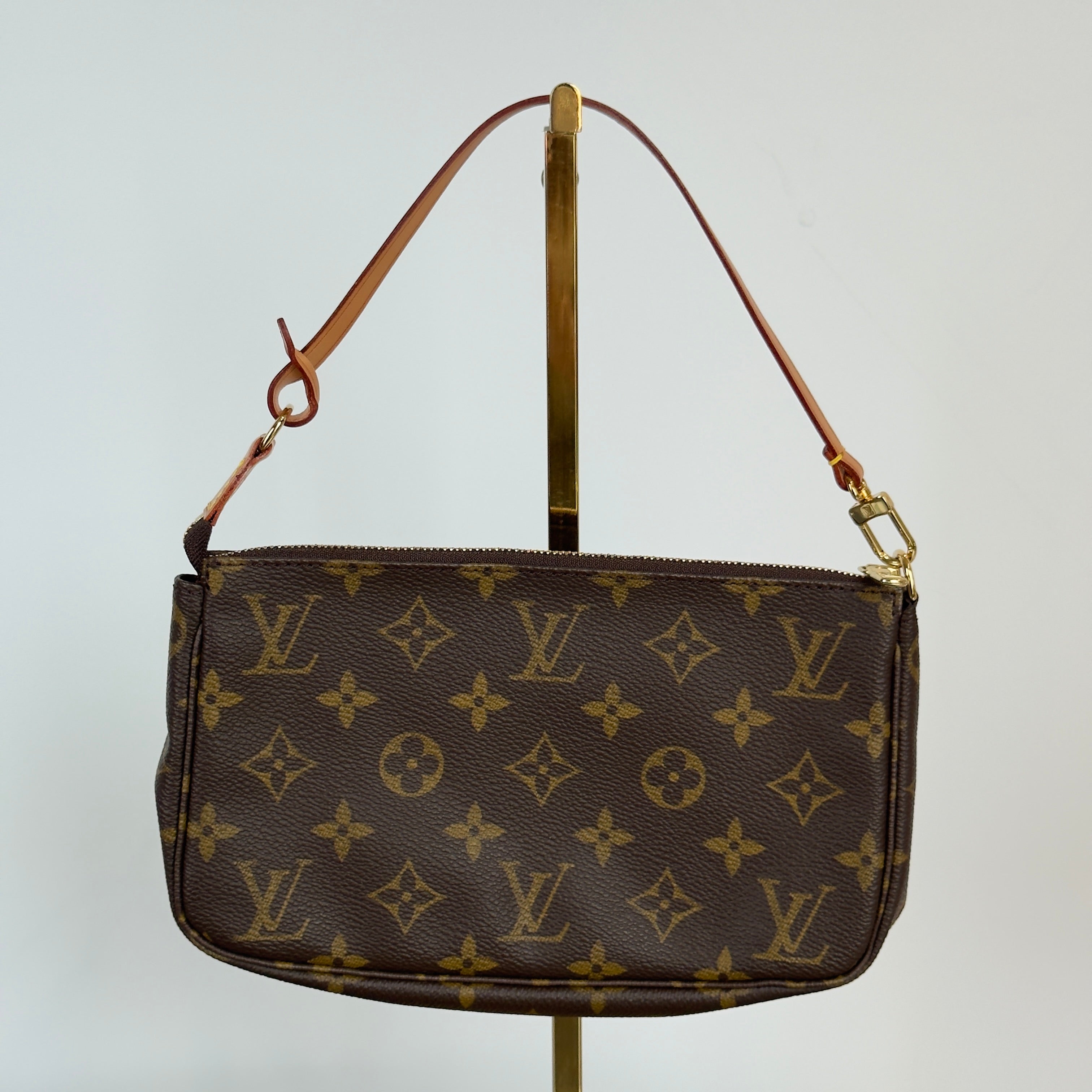 Louis Vuitton Monogram Pochette - Queen May