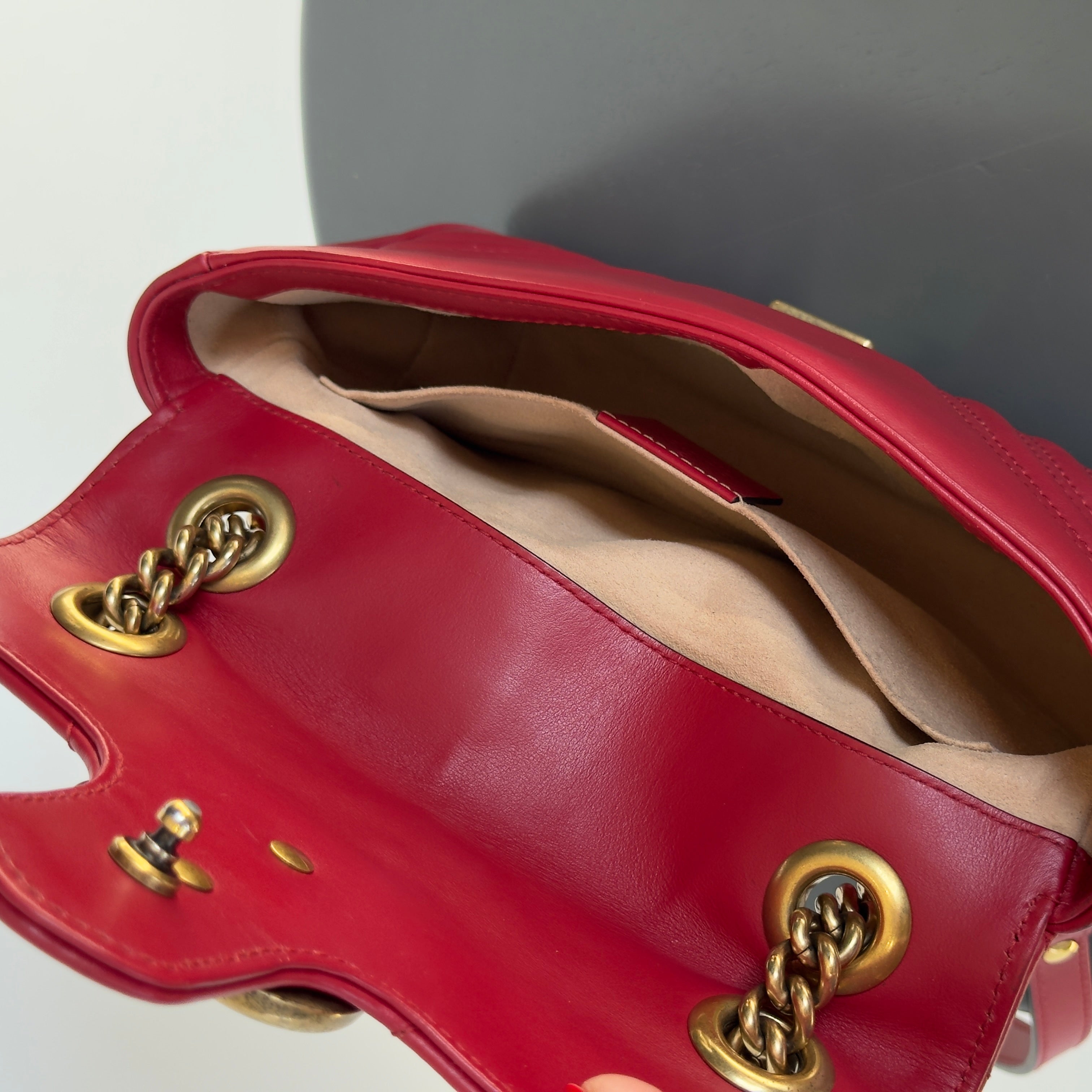 Gucci Marmont Matelasse Small Red - Queen May
