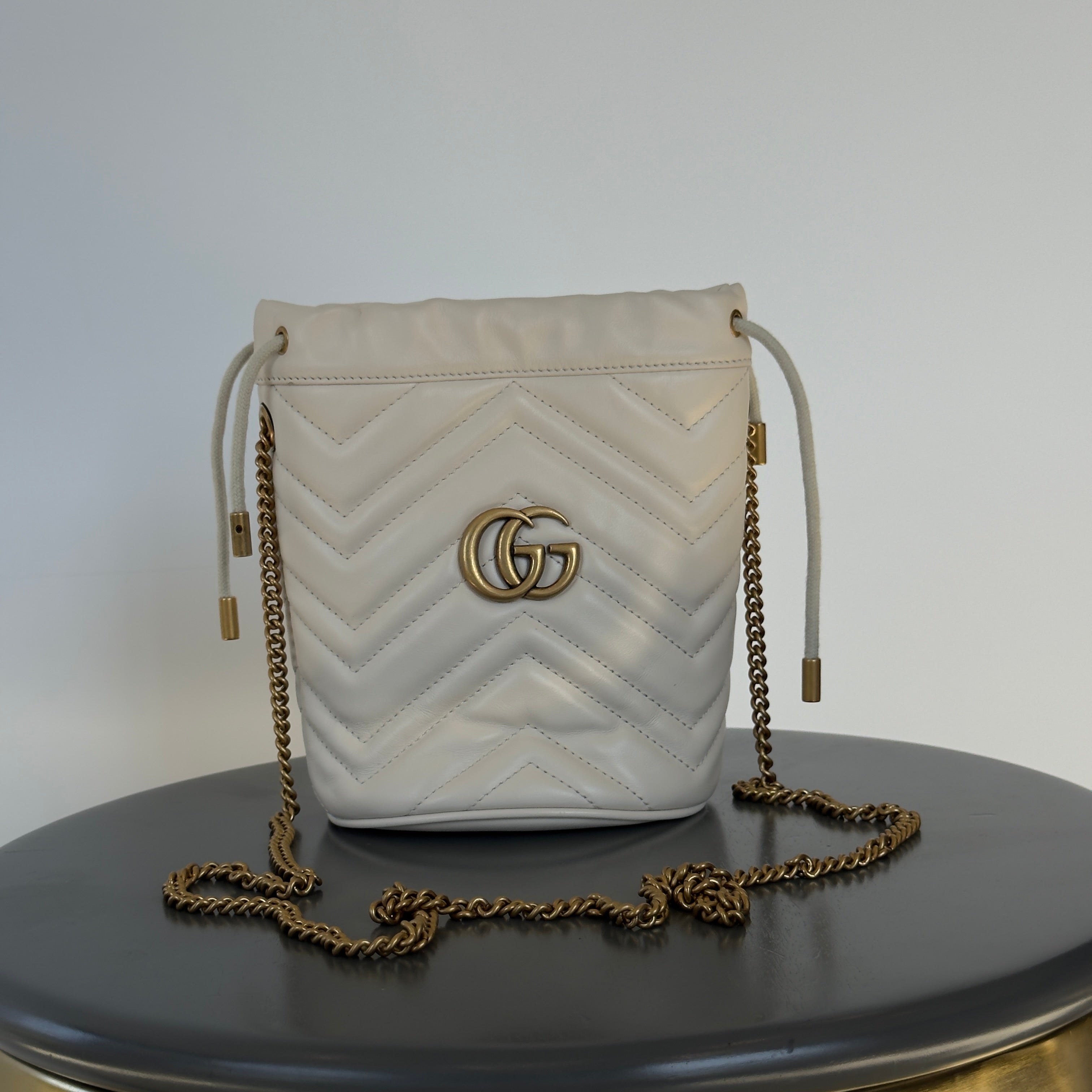 Gucci Mini Bucket Marmont - Queen May