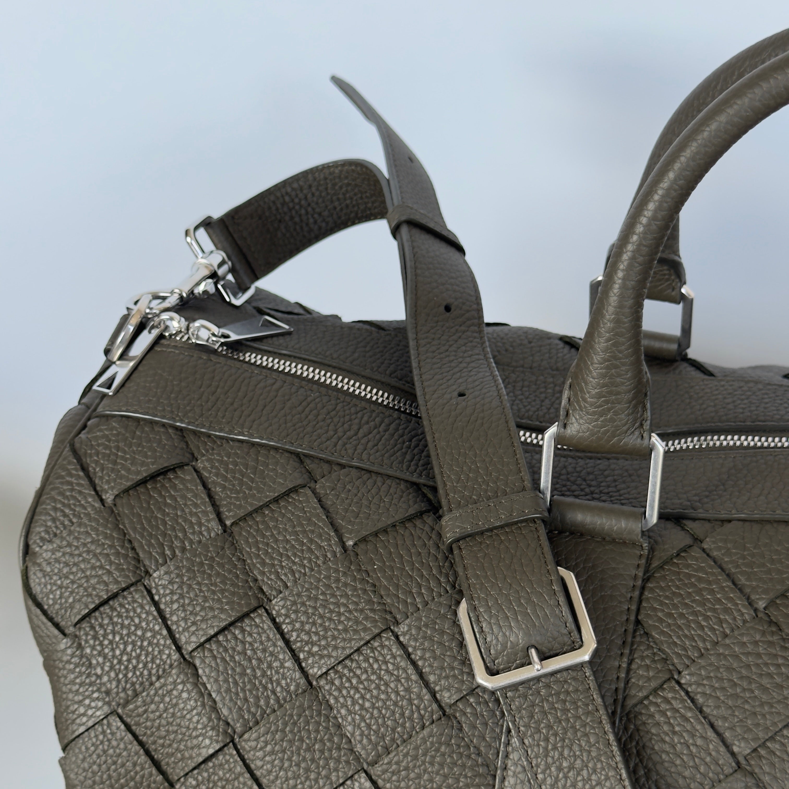 Bottega Veneta Mens Intrecciato Grained Leather Duffel Bag - Queen May