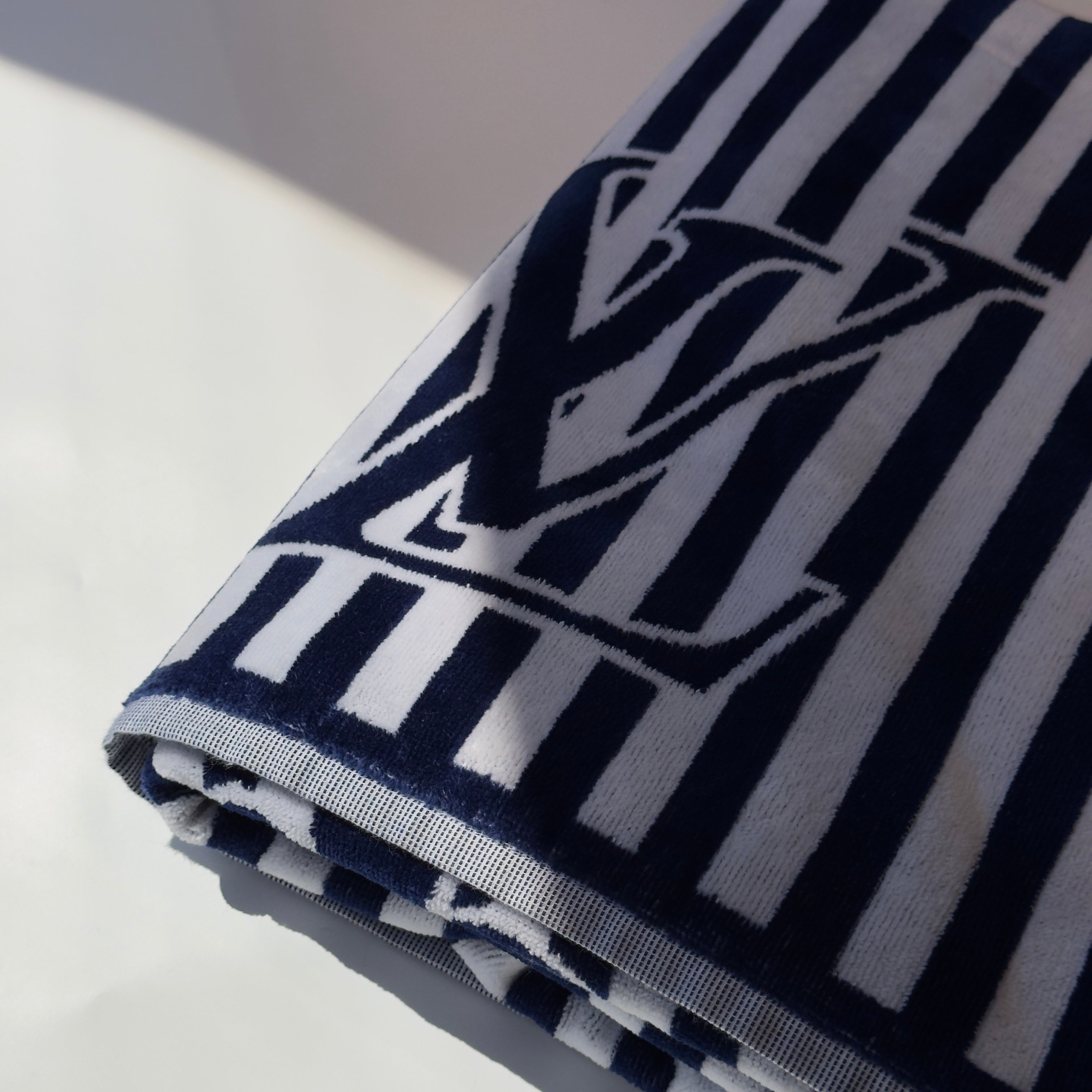 Louis Vuitton LV Graphical Beach Towel - Queen May