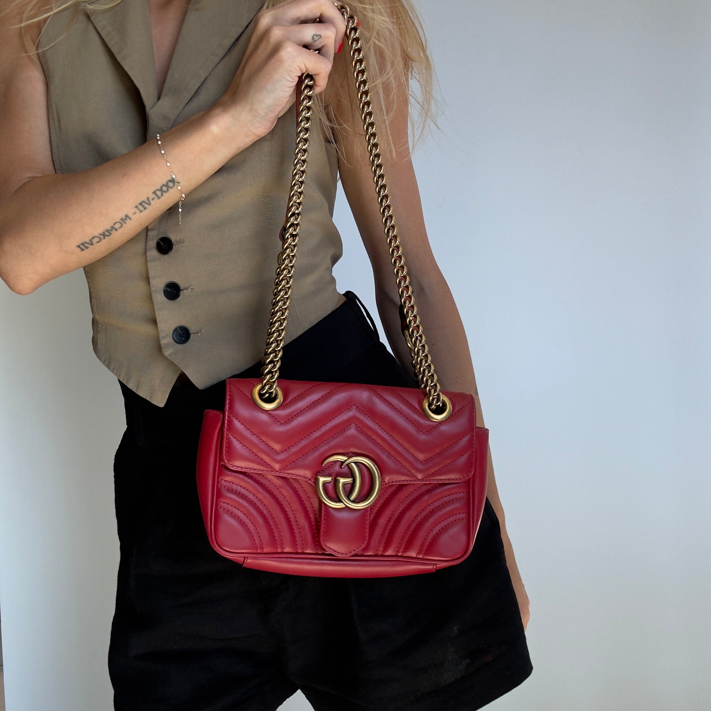 Gucci Marmont Matelasse Small Red - Queen May