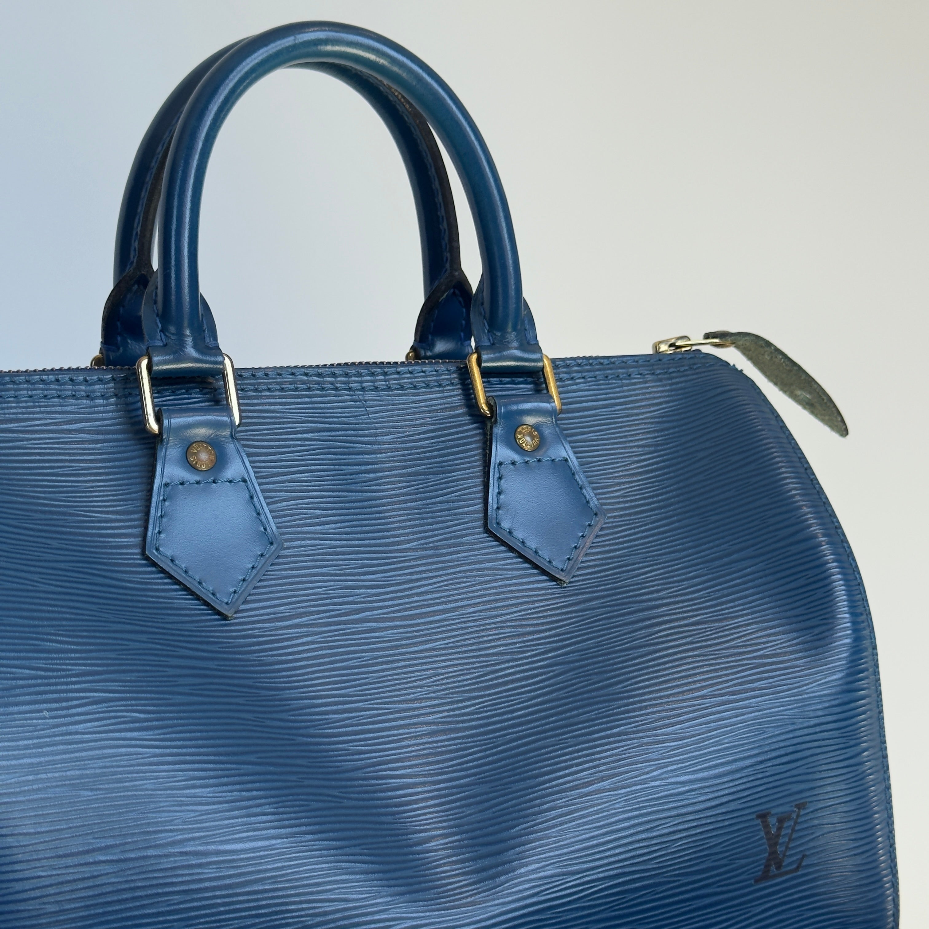 Louis Vuitton Epi Leather Speedy 25 Blue - Queen May