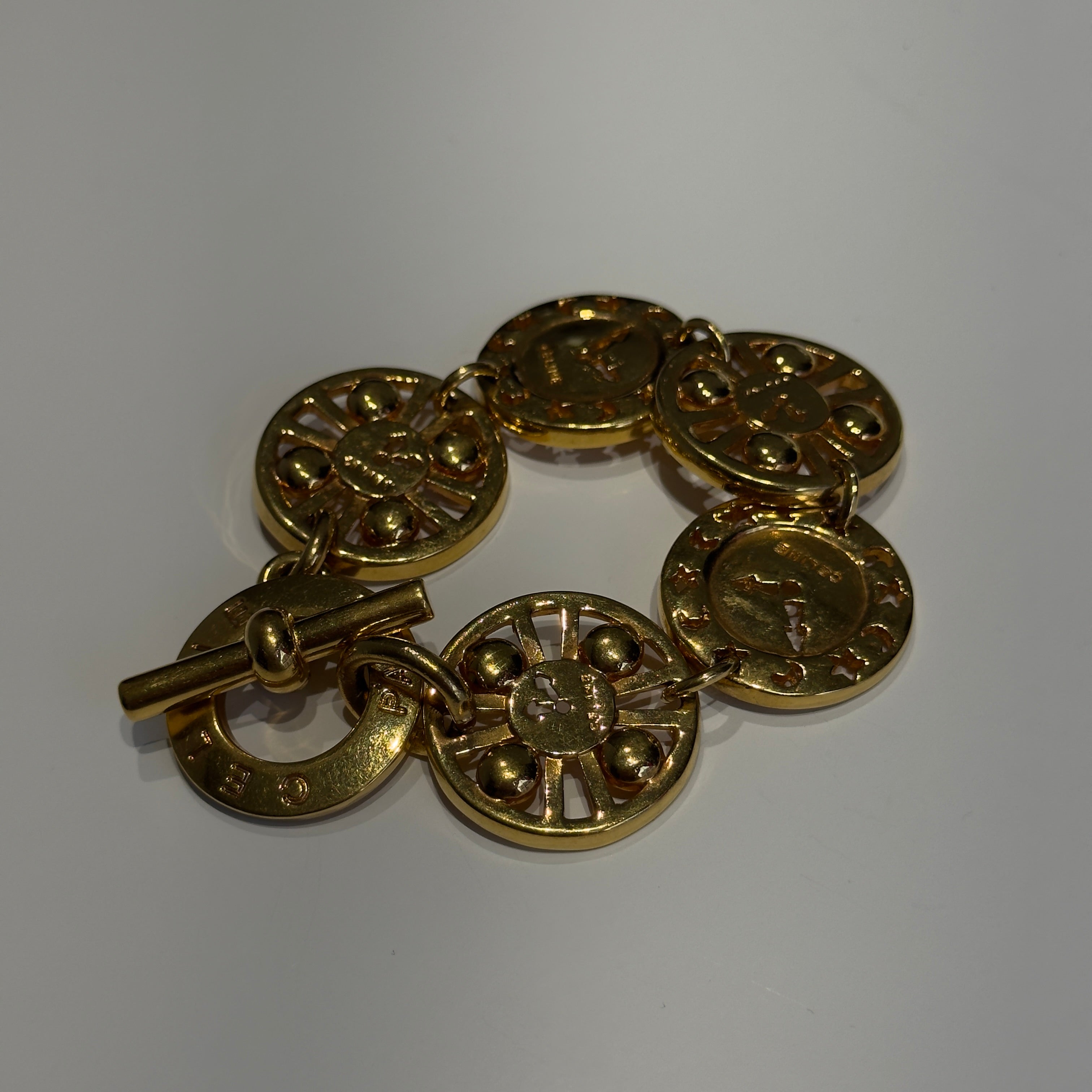 Celine Bracelet Circle Charms - Queen May