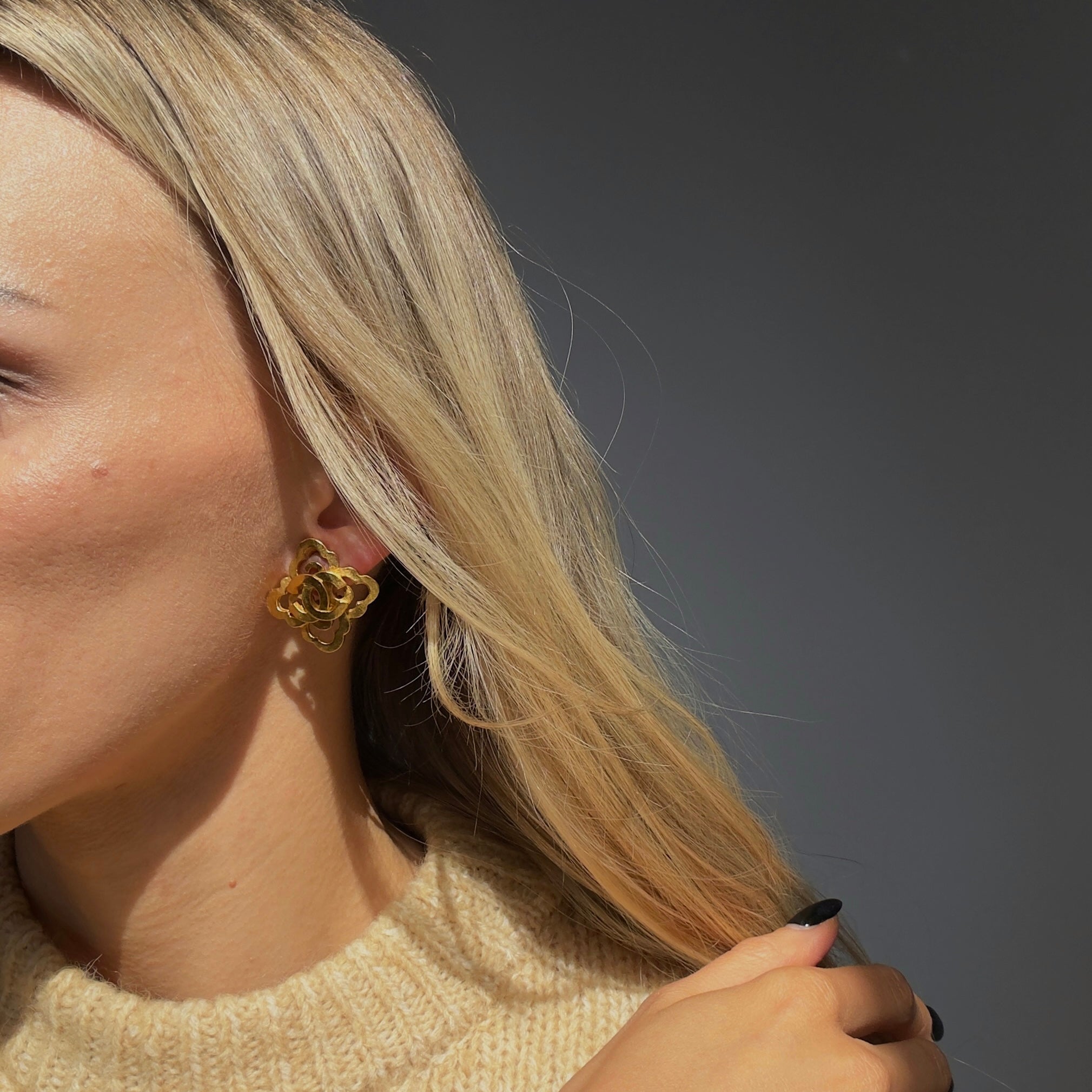 Chanel 1997P Clip On Earrings - Queen May