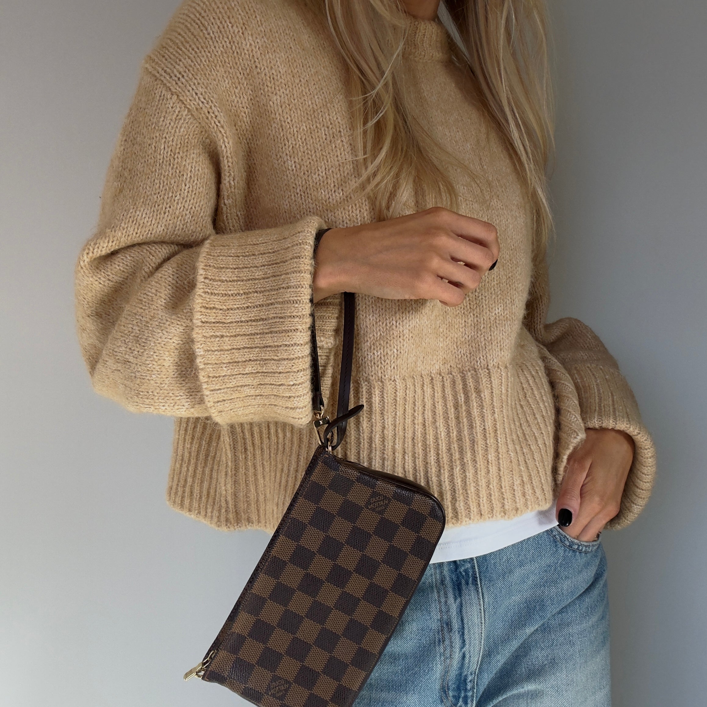 Louis Vuitton Monogram Navona - Queen May