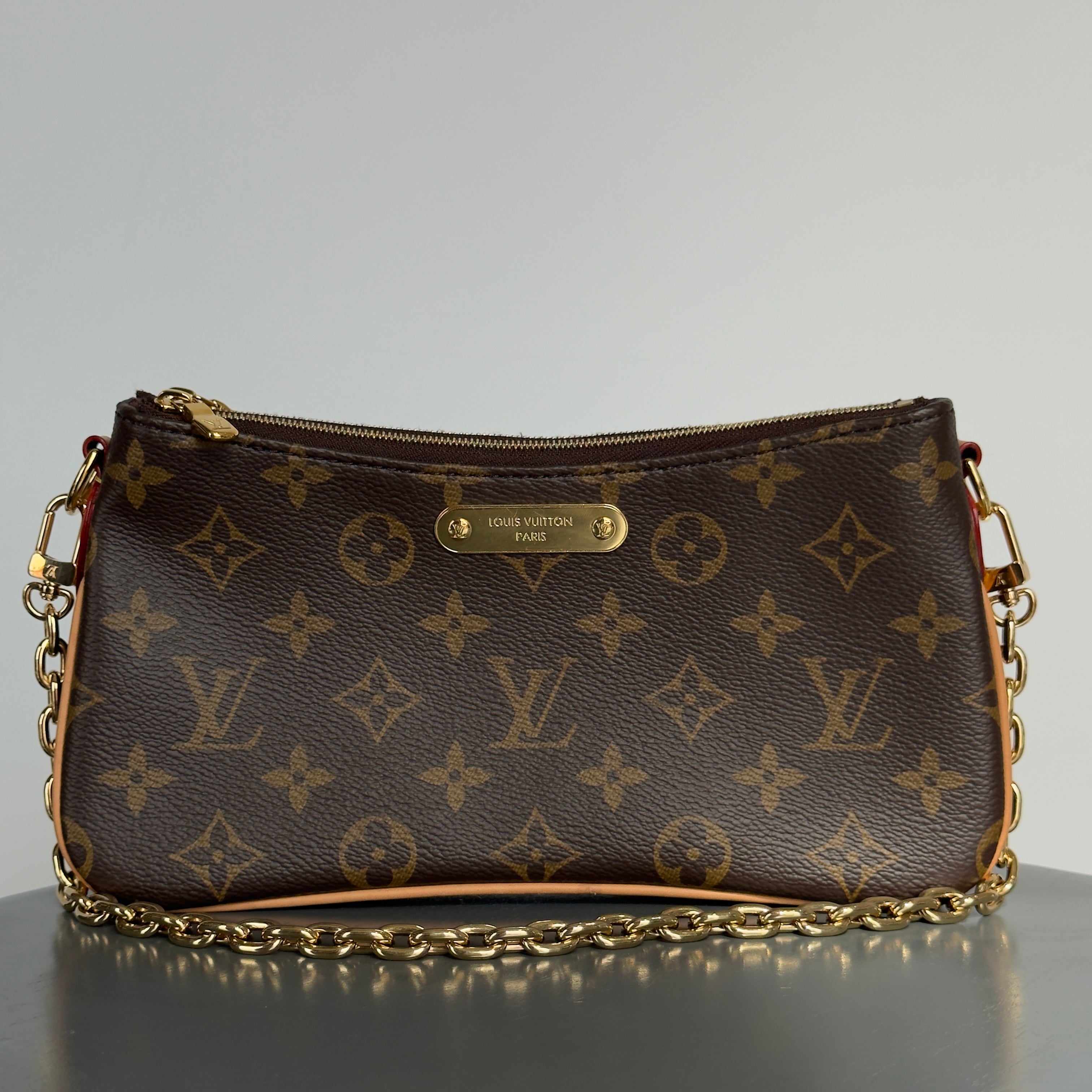 Louis Vuitton Liv Pochette - Queen May