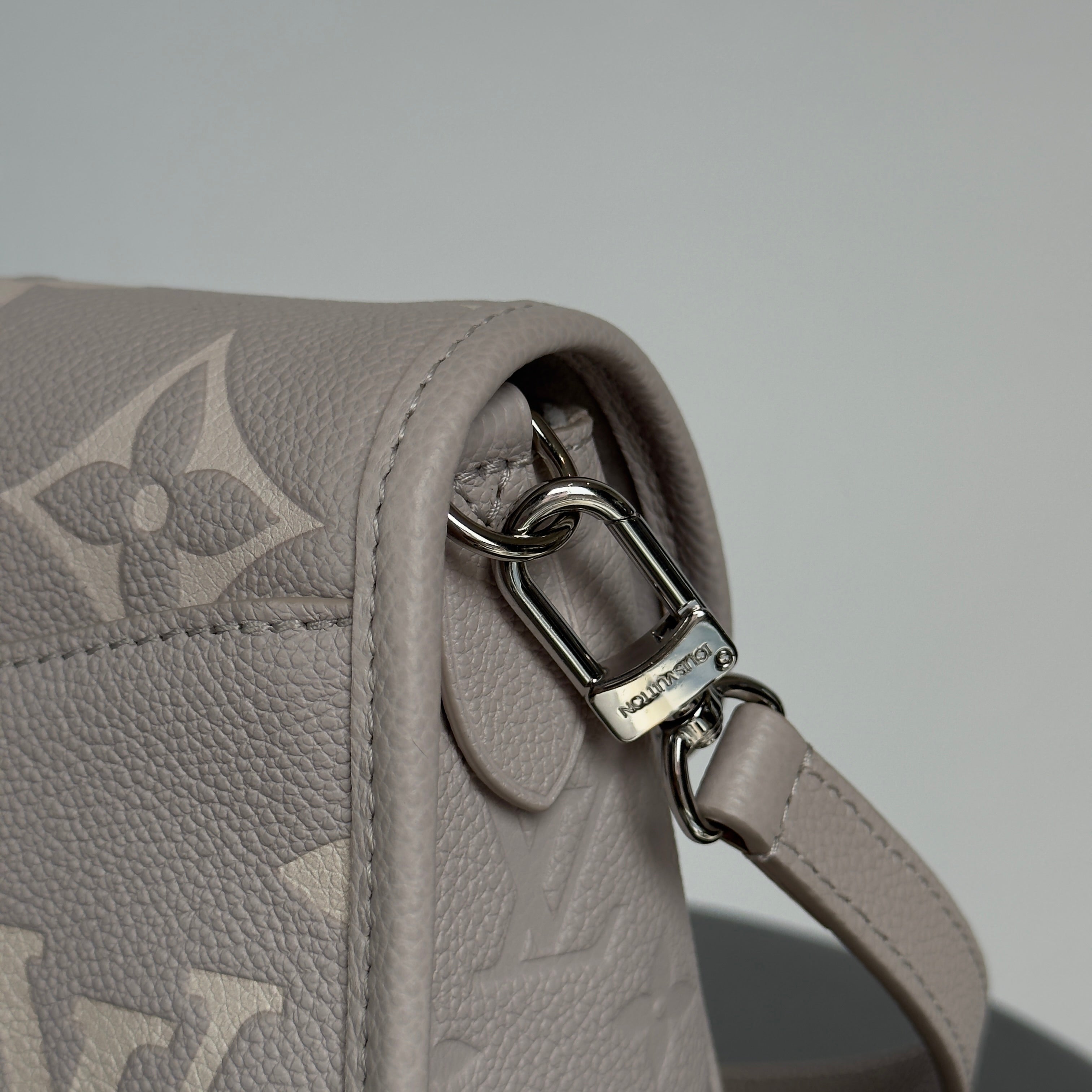 Louis Vuitton Diane Brume/Quartz Monogram Empreinte - Queen May