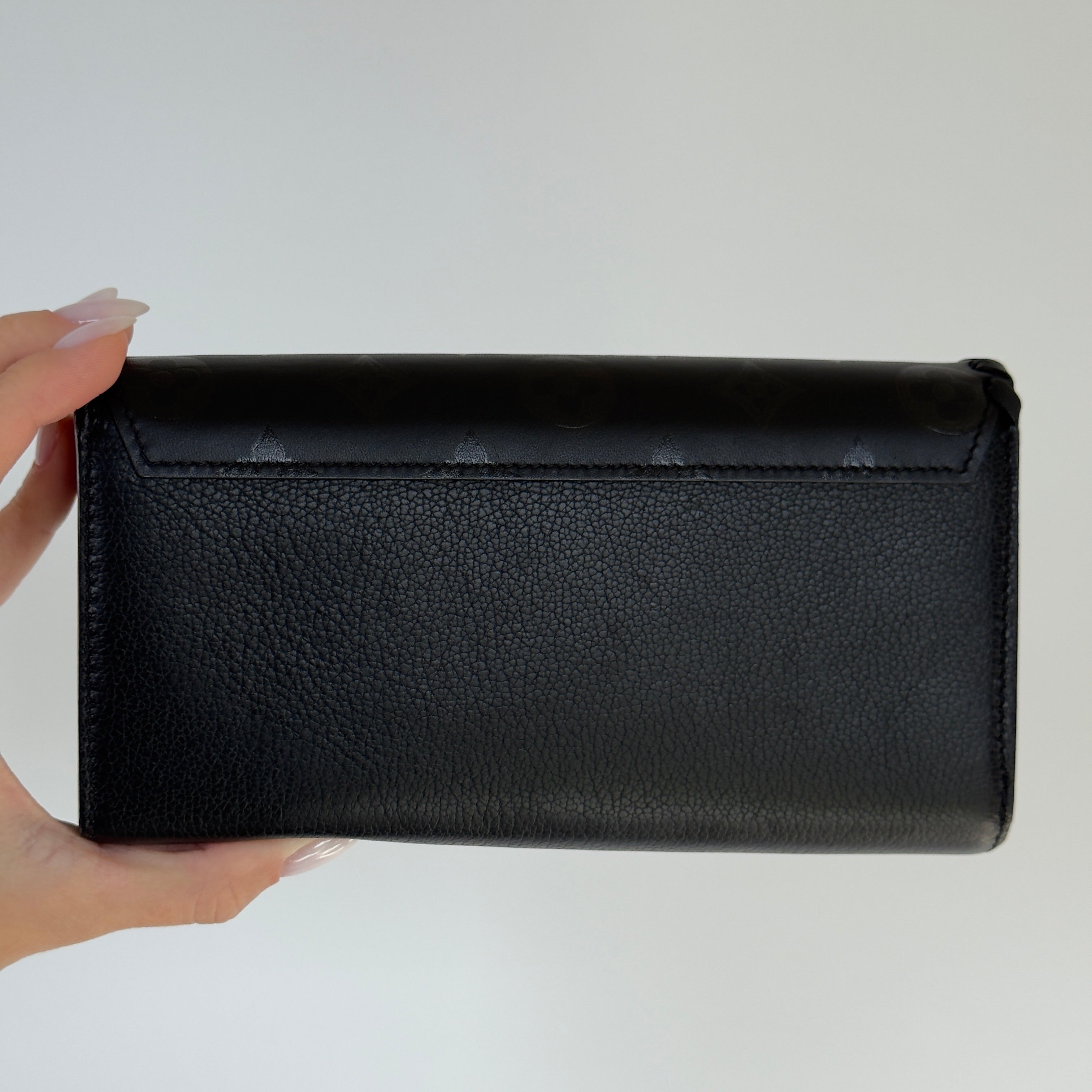 Louis Vuitton Cuir Plume Very Wallet Black - Queen May