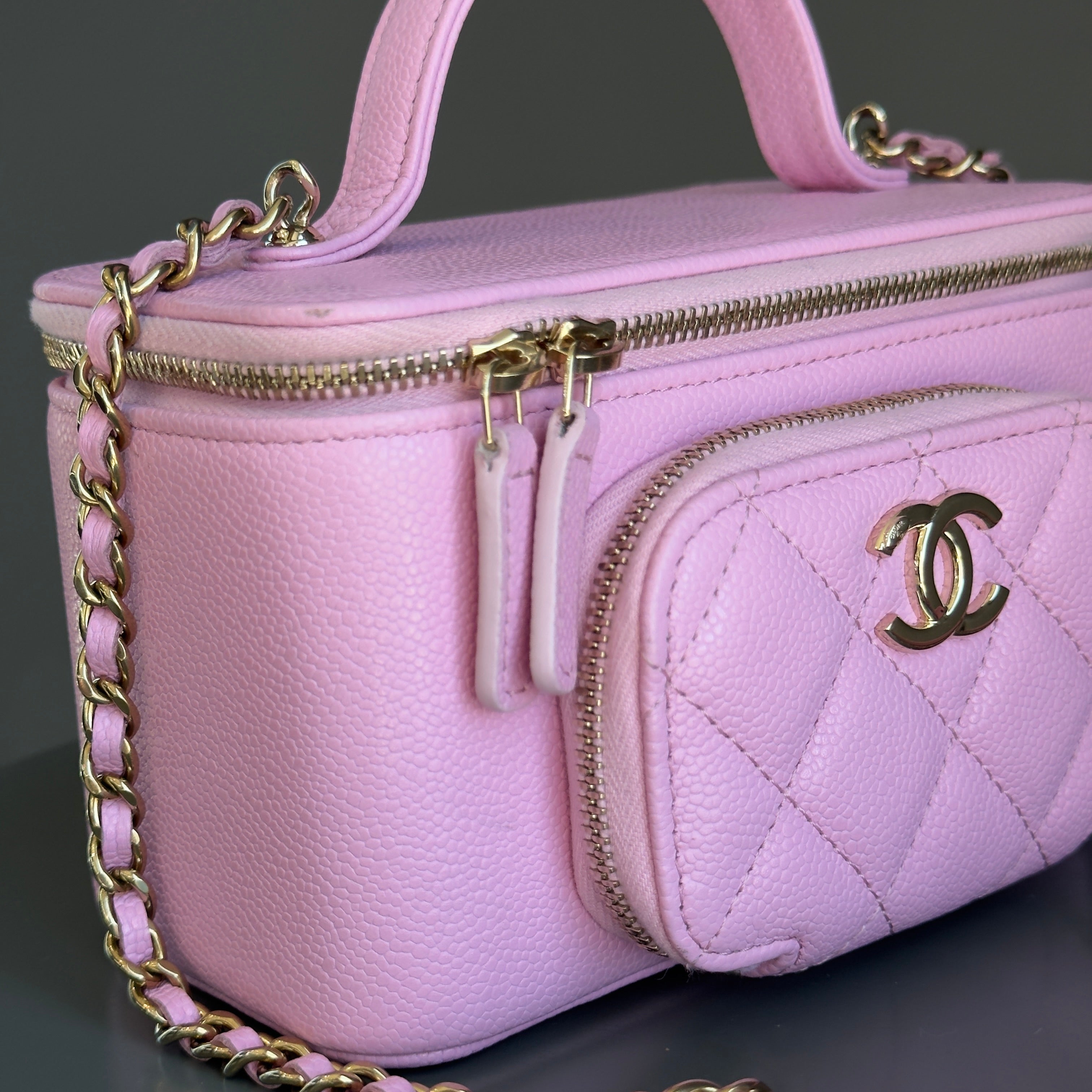 Chanel Business Affinity Top Handle Vanity Case With Chain - Queen May