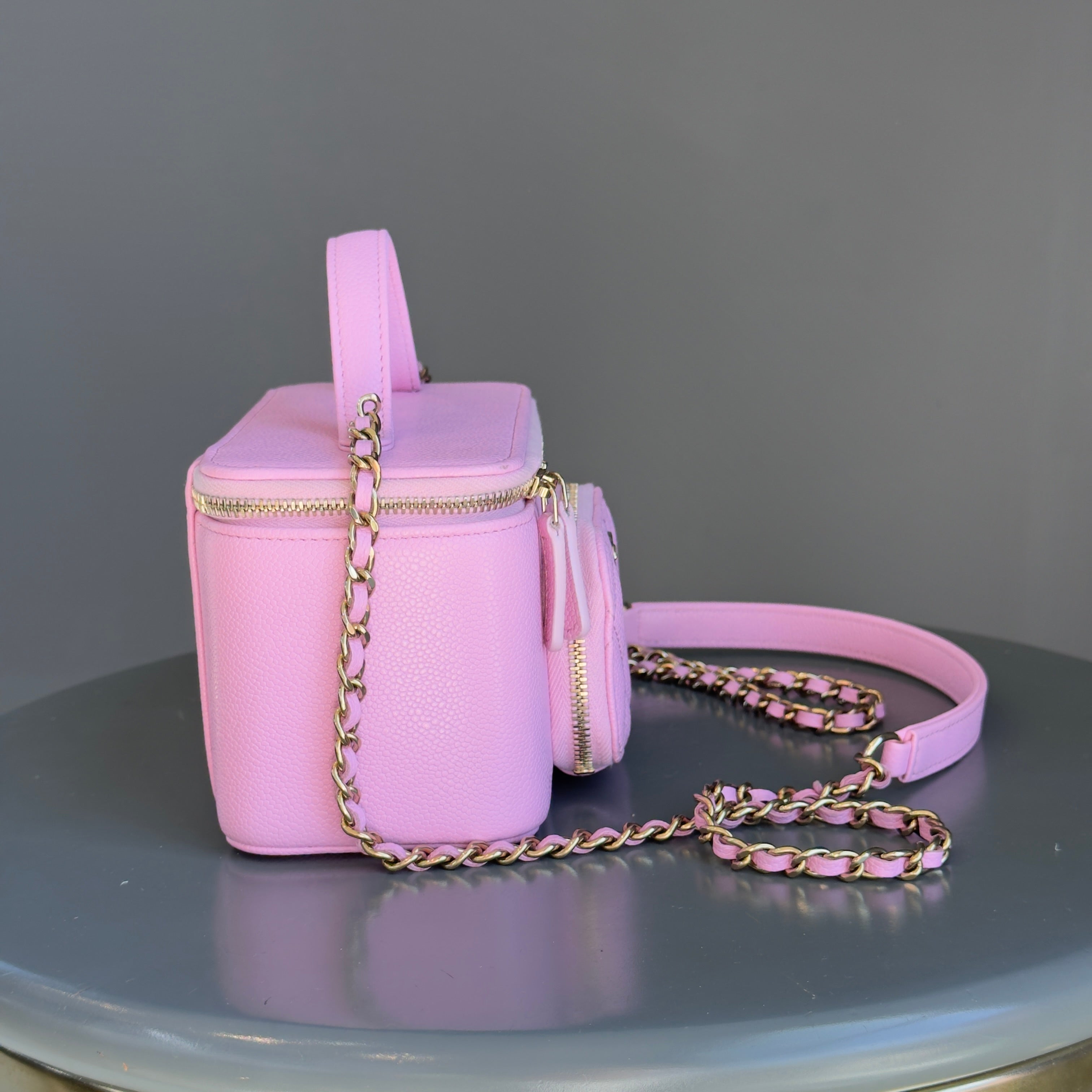 Chanel Business Affinity Top Handle Vanity Case With Chain - Queen May
