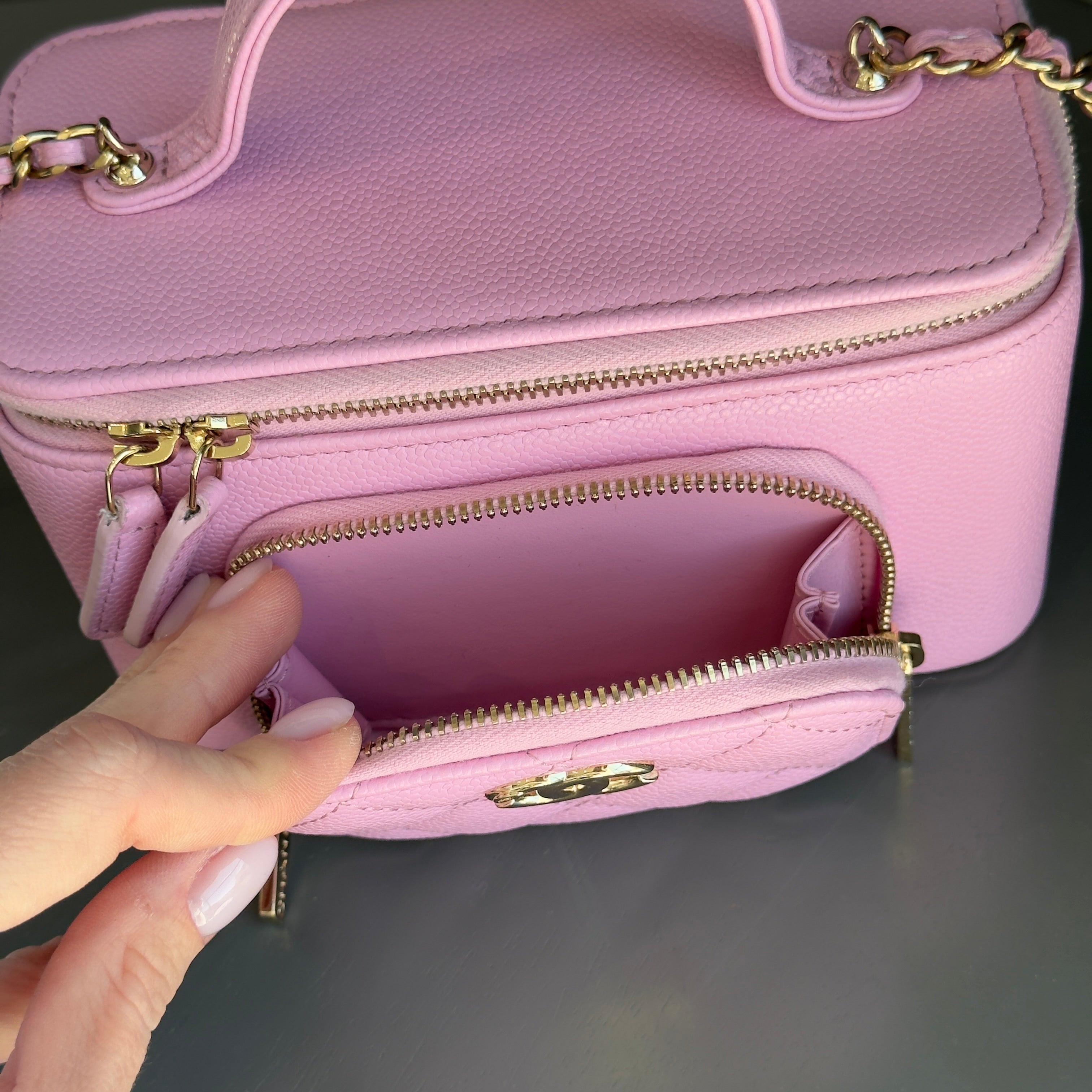 Chanel Business Affinity Top Handle Vanity Case With Chain - Queen May