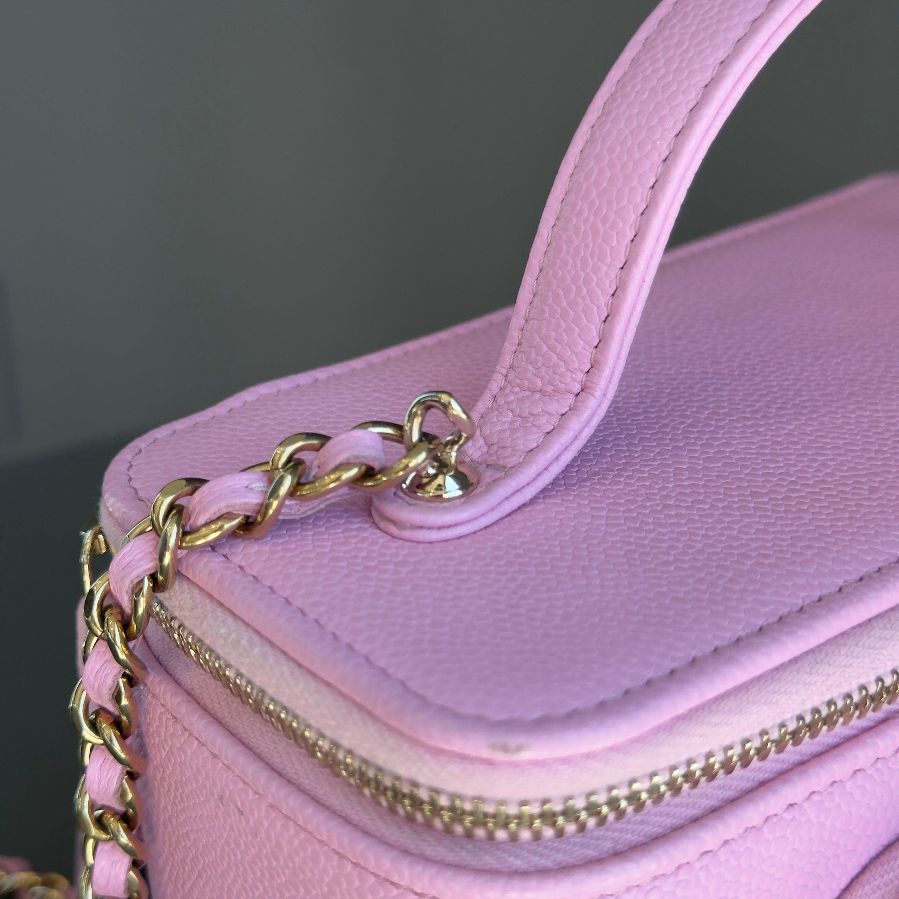 Chanel Business Affinity Top Handle Vanity Case With Chain - Queen May