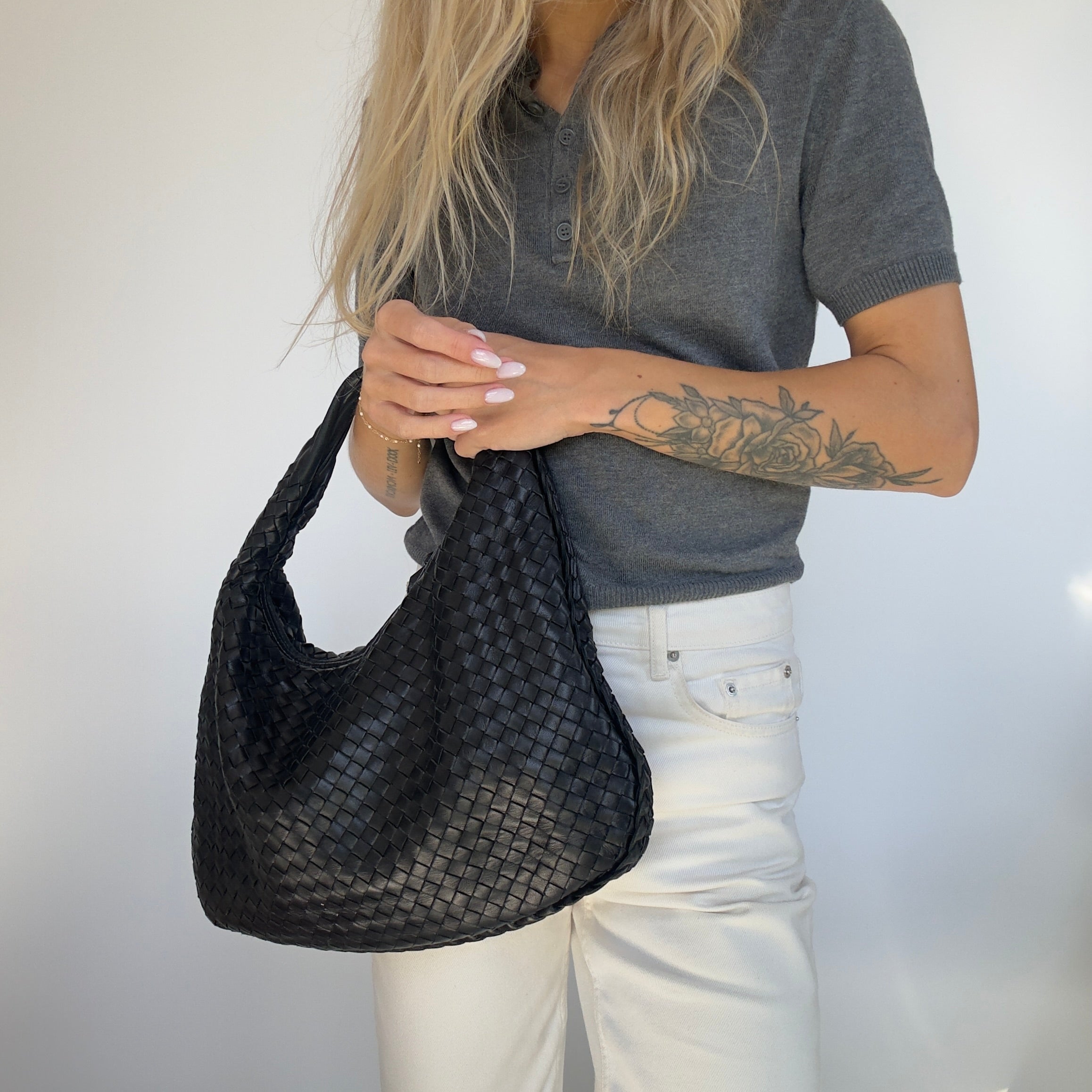 Bottega Veneta Intrecciato Hobo Black - Queen May