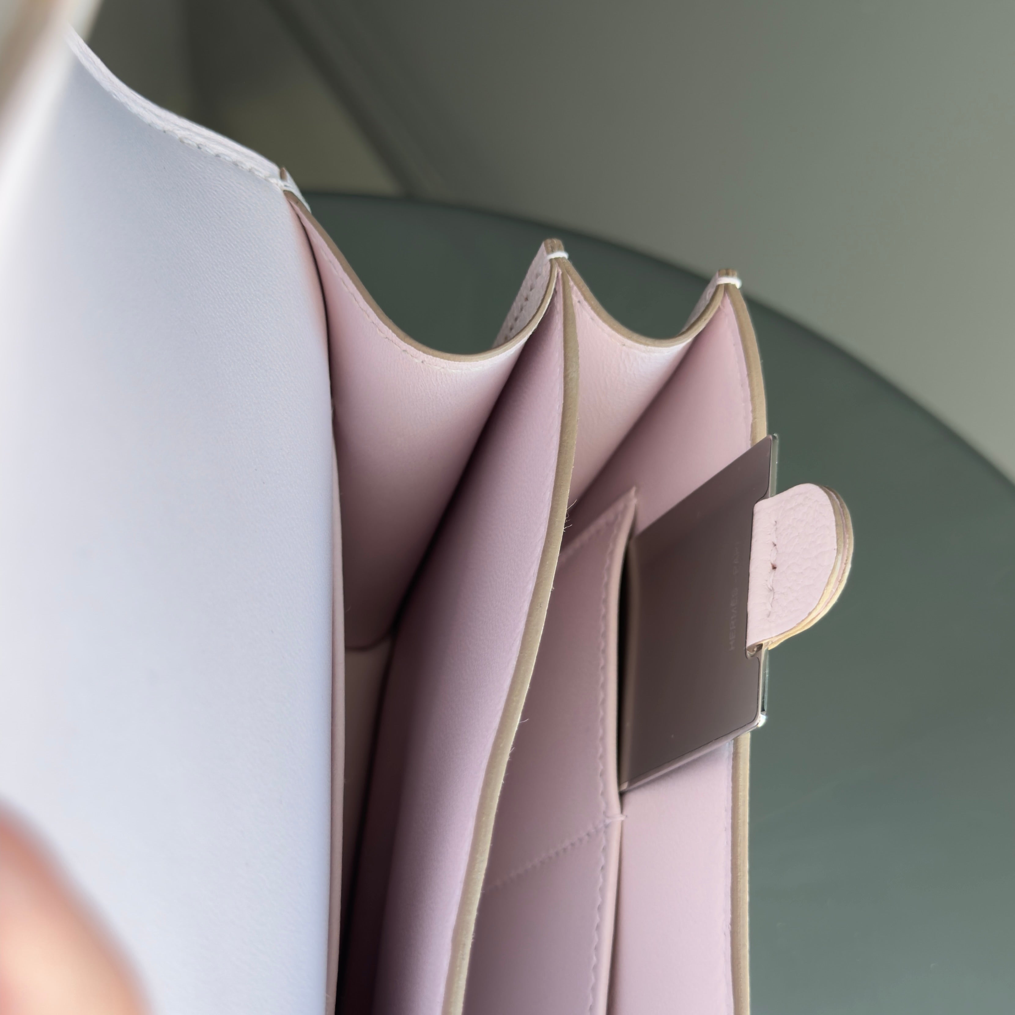 Hermes Chevre Mysore Constance 18 Mauve Pale - Queen May