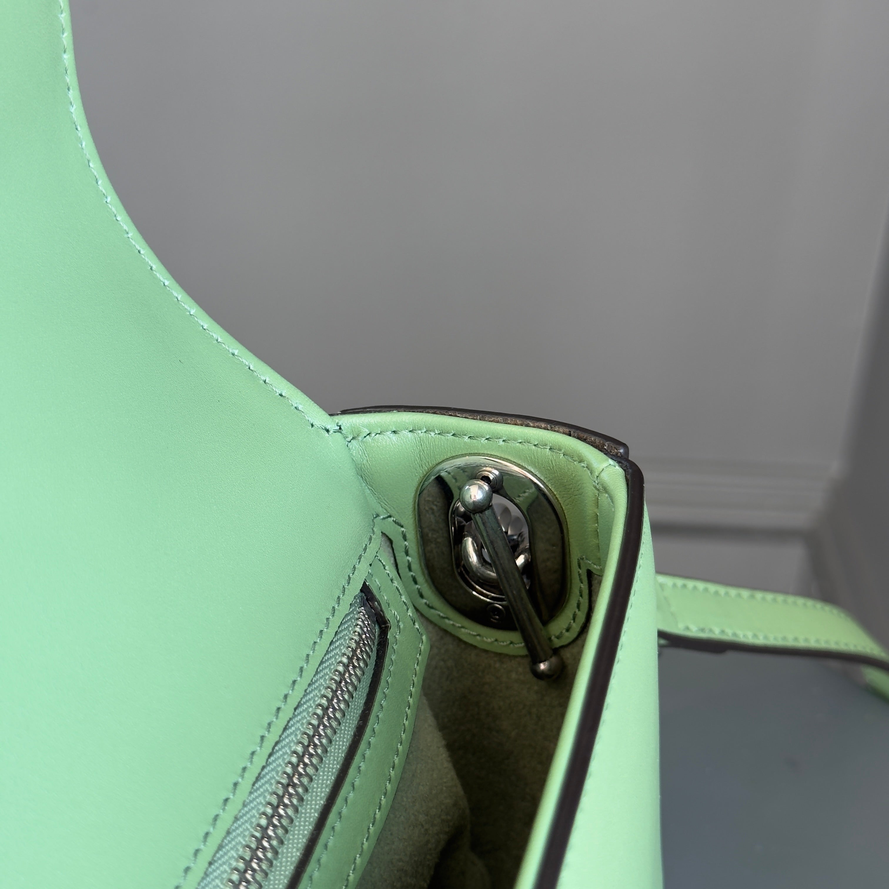 Gucci Petite GG Mini Shoulder Bag--Green - Queen May