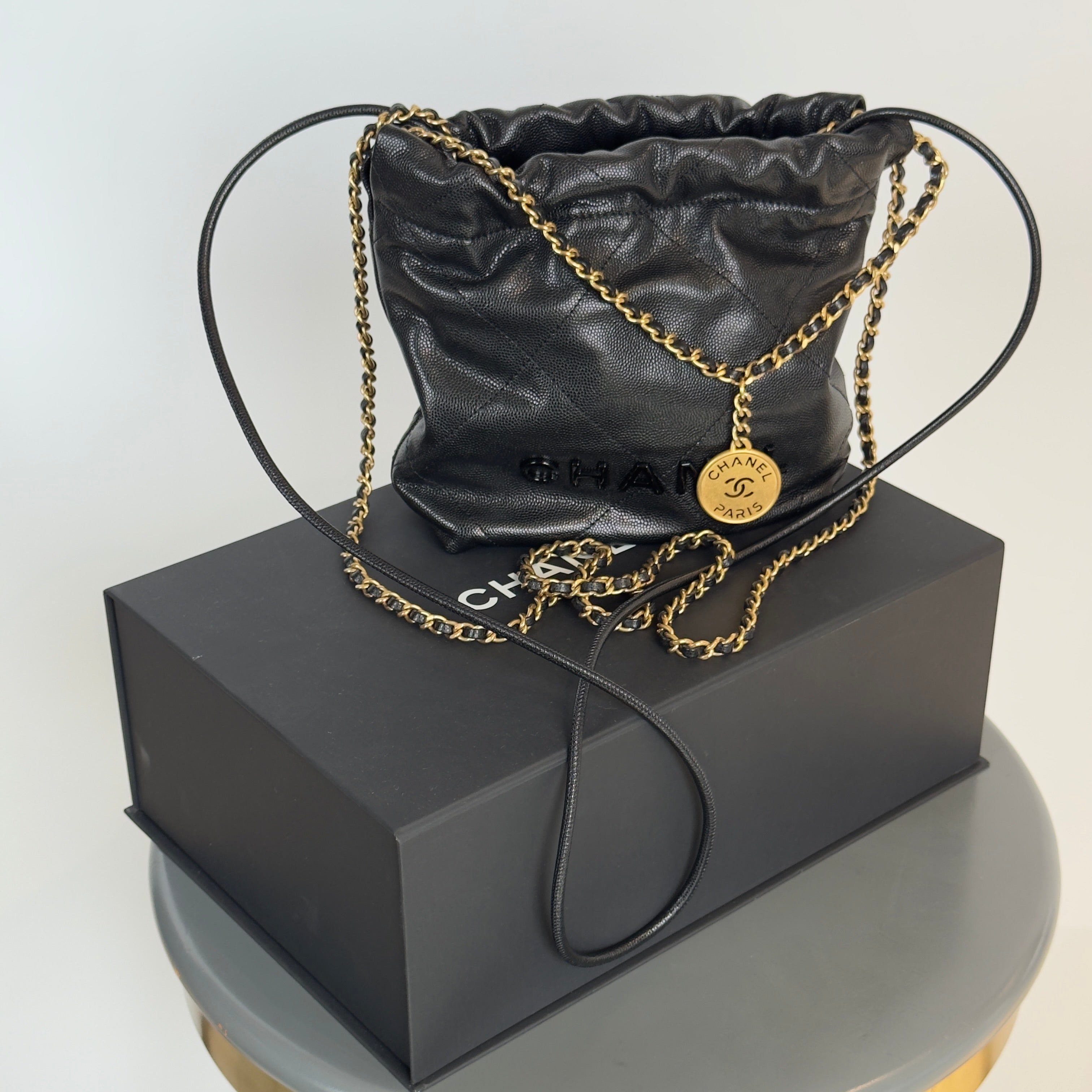 Chanel 22 Mini So Black Caviar - Queen May