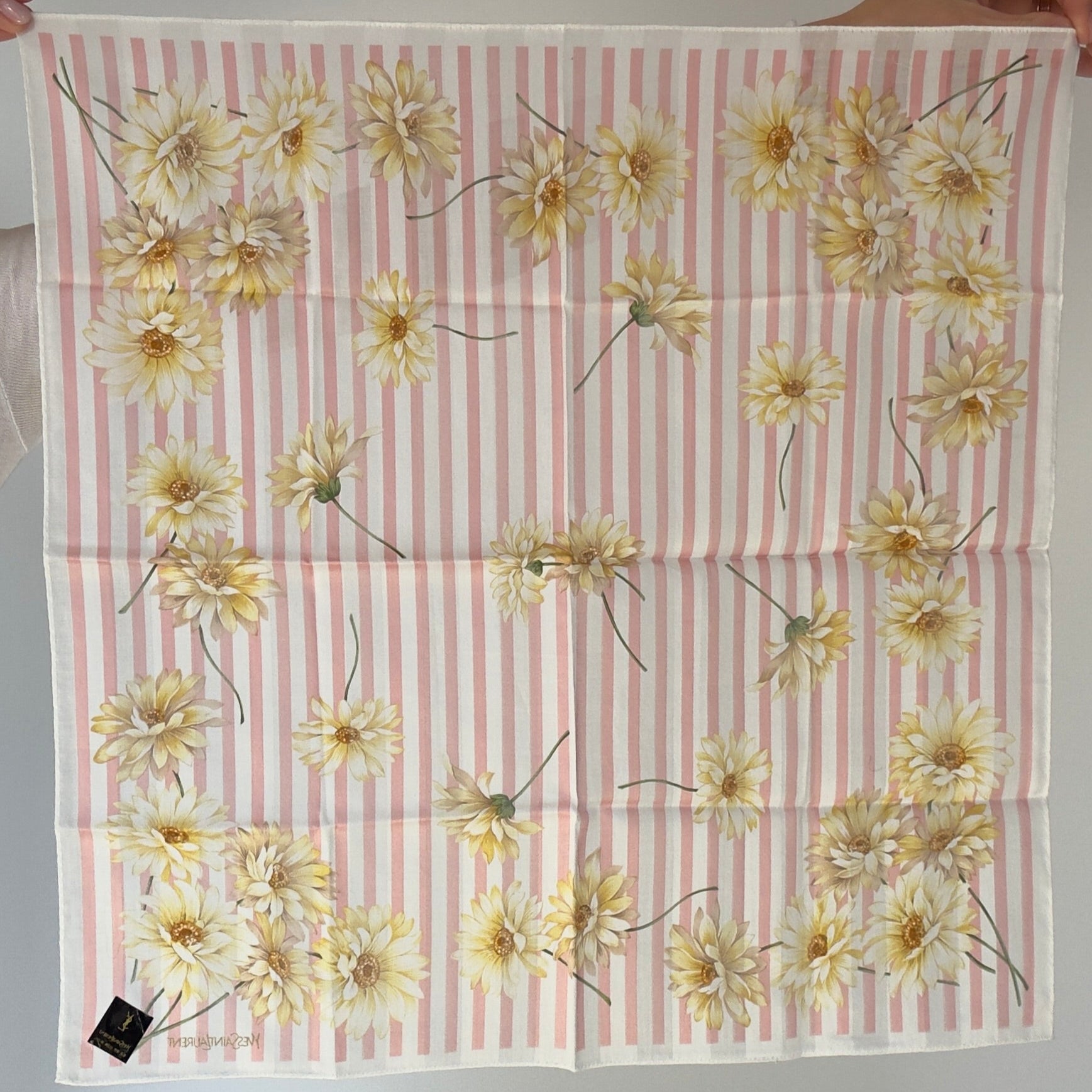 Yves Saint Laurent Bandana - Queen May