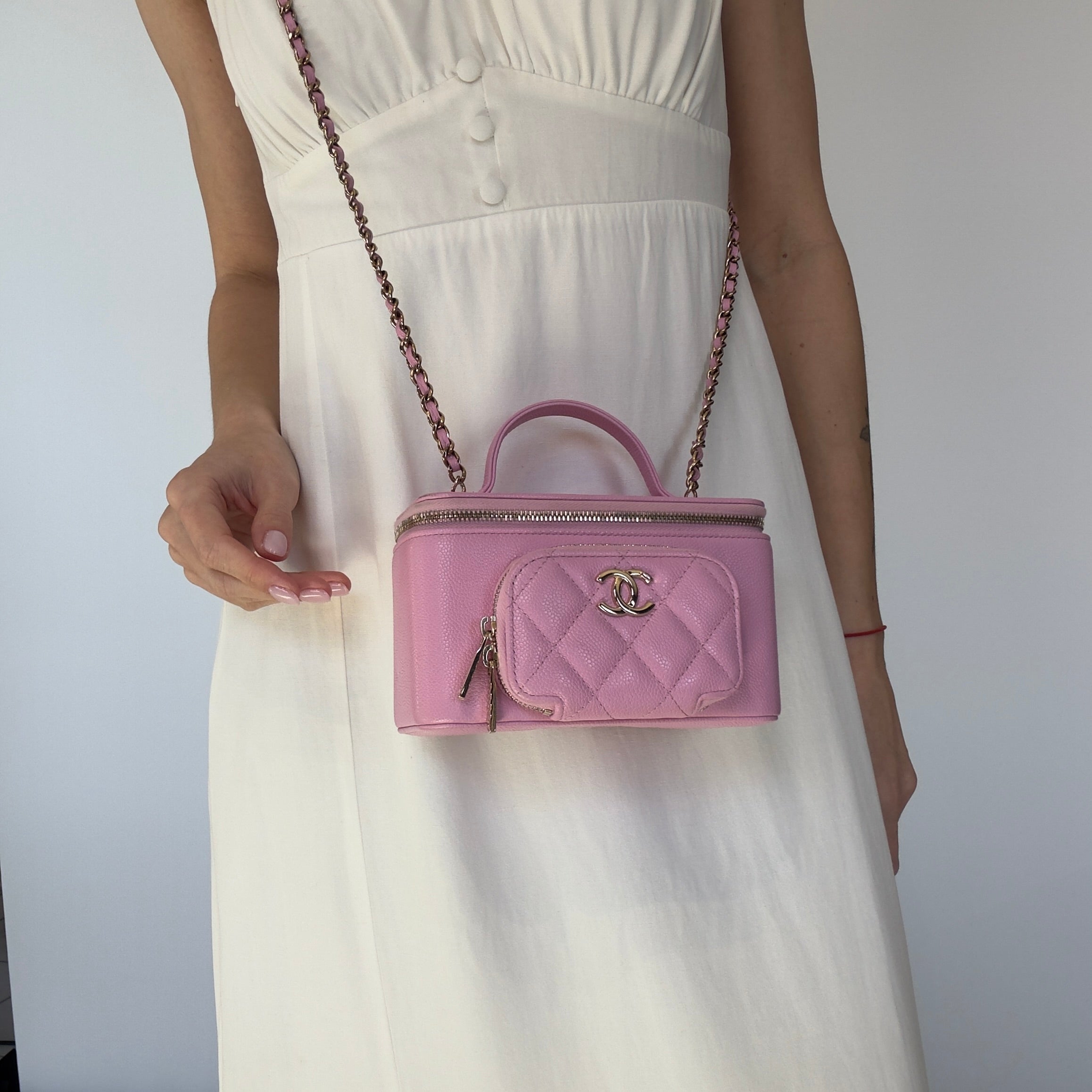 Chanel Business Affinity Top Handle Vanity Case With Chain - Queen May