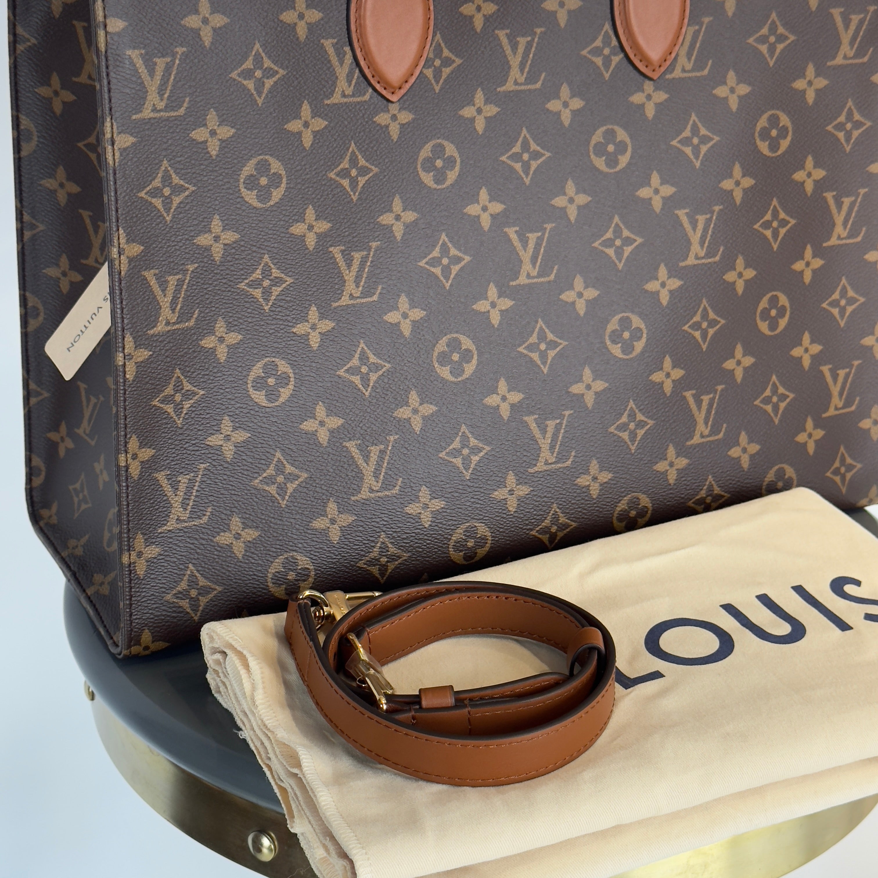 Louis Vuitton Monogram On The Go Organizer - Queen May