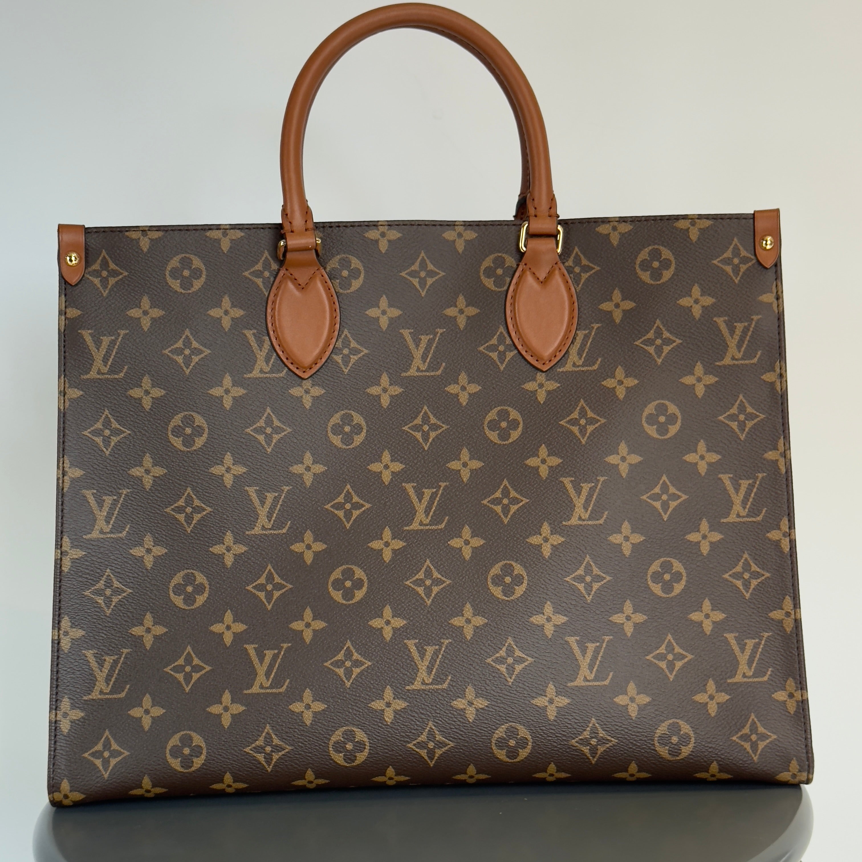 Louis Vuitton Monogram On The Go Organizer - Queen May