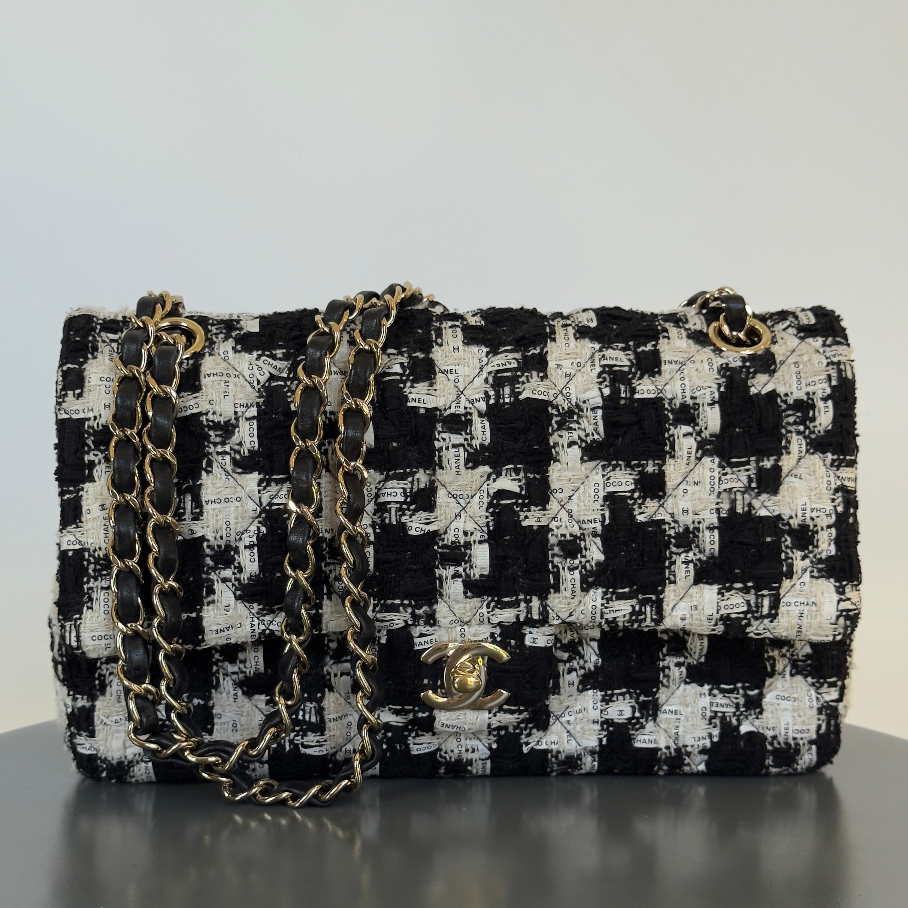 Chanel Classic Double Flap Medium 20S Houndstooth Tweed Light Gold Hardware