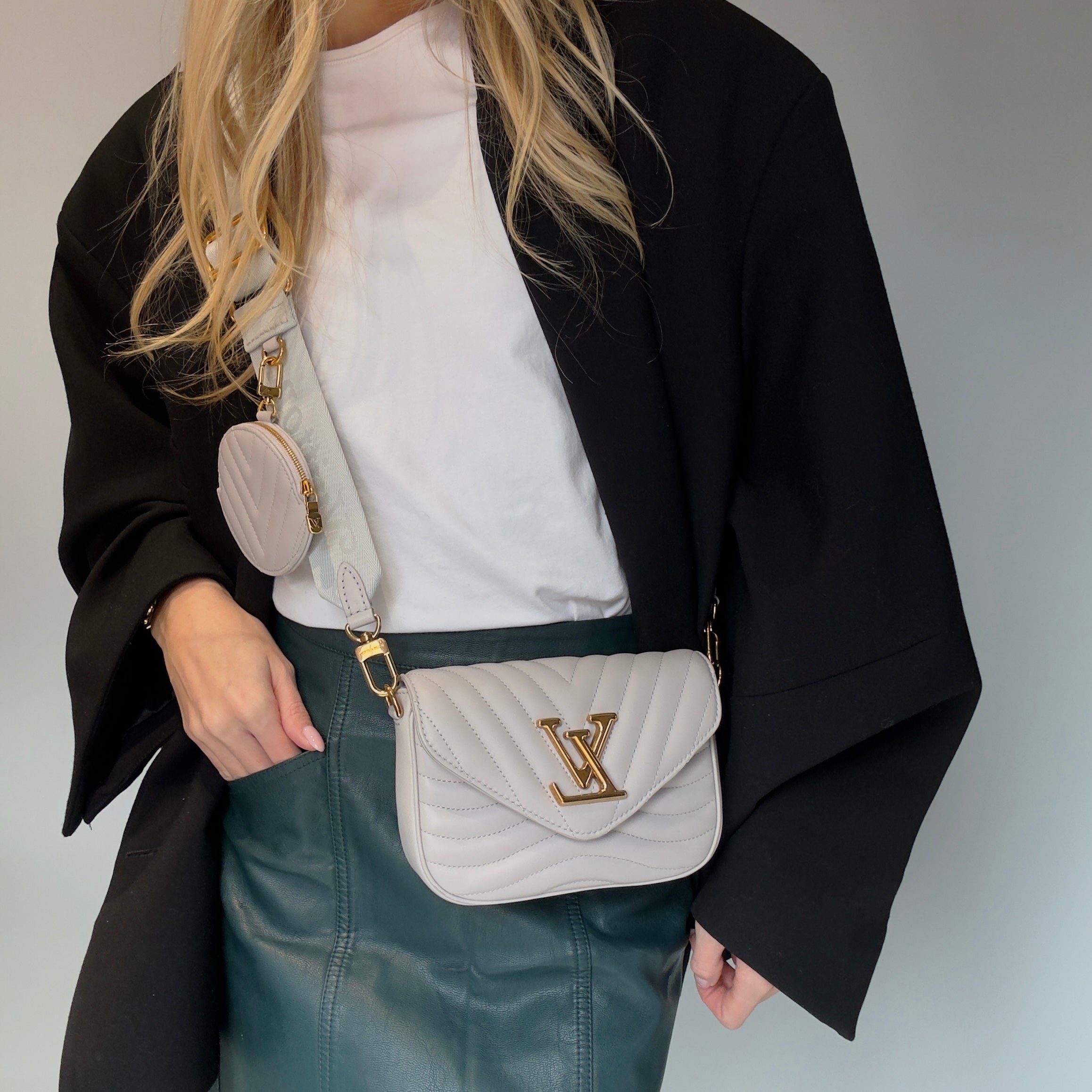 Louis Vuitton Wave Multi Pochette - Queen May