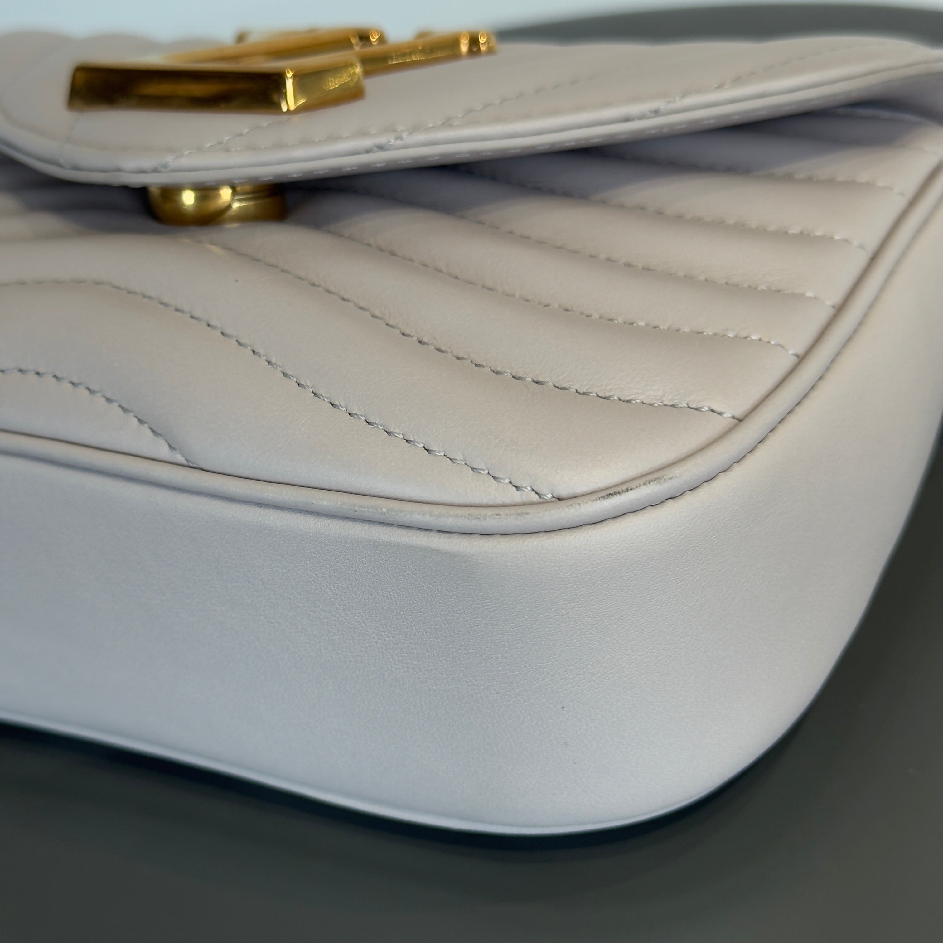 Louis Vuitton Wave Multi Pochette - Queen May