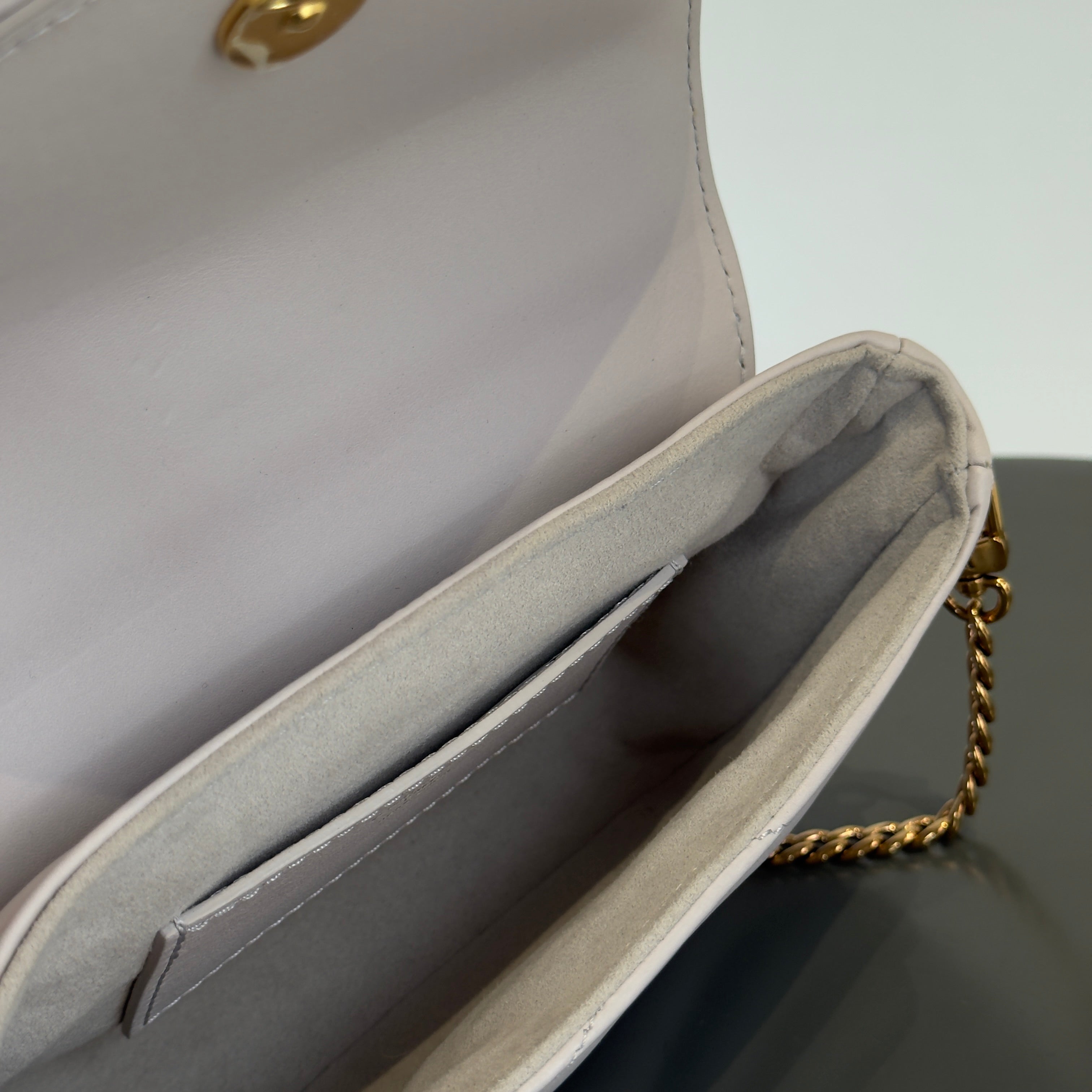 Louis Vuitton Wave Multi Pochette - Queen May