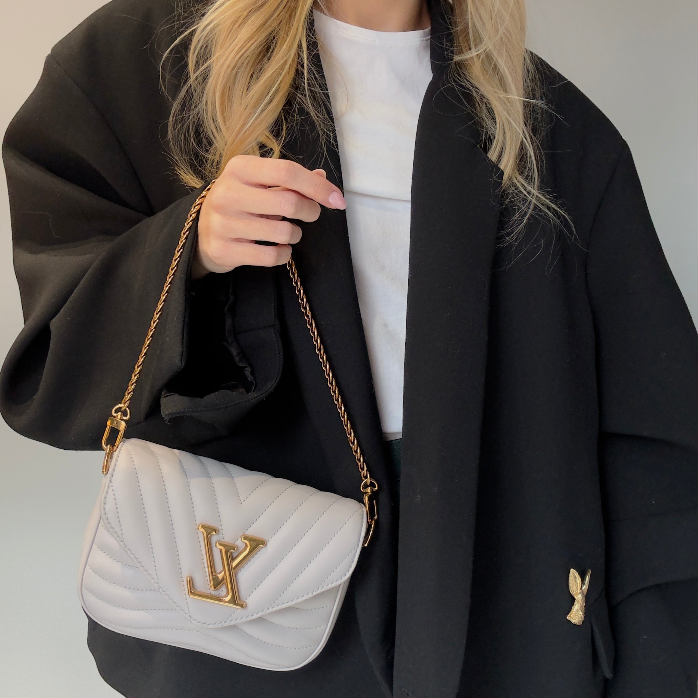 Louis Vuitton Wave Multi Pochette - Queen May