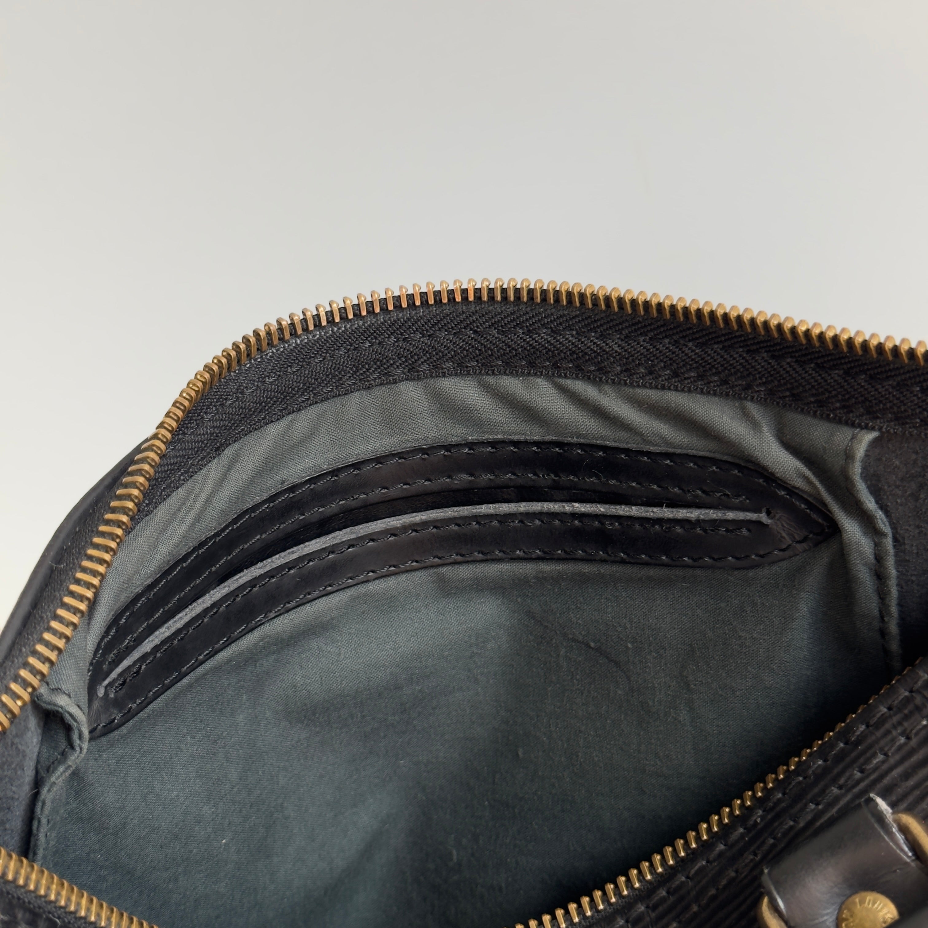 Louis Vuitton Epi Speedy Black 25 - Queen May