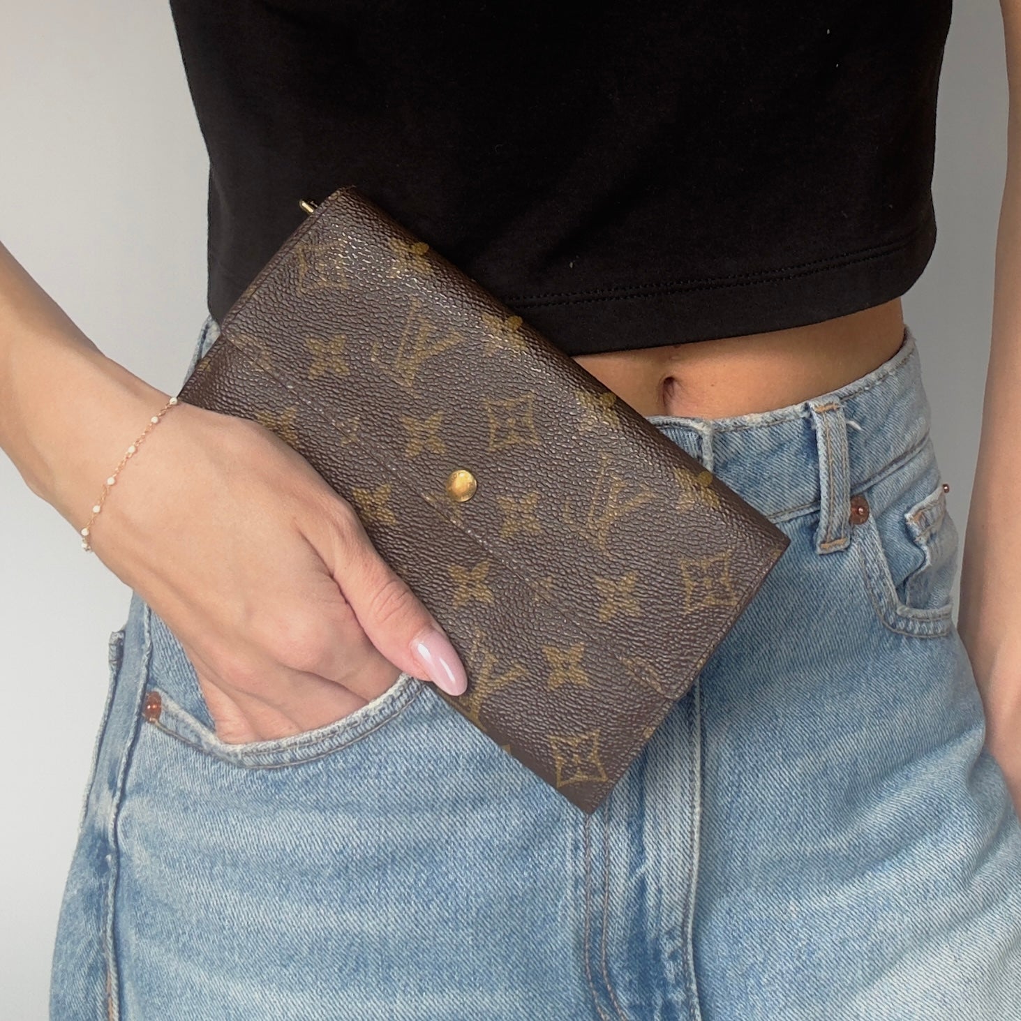 Louis Vuitton Monogram Sarah Wallet - Queen May