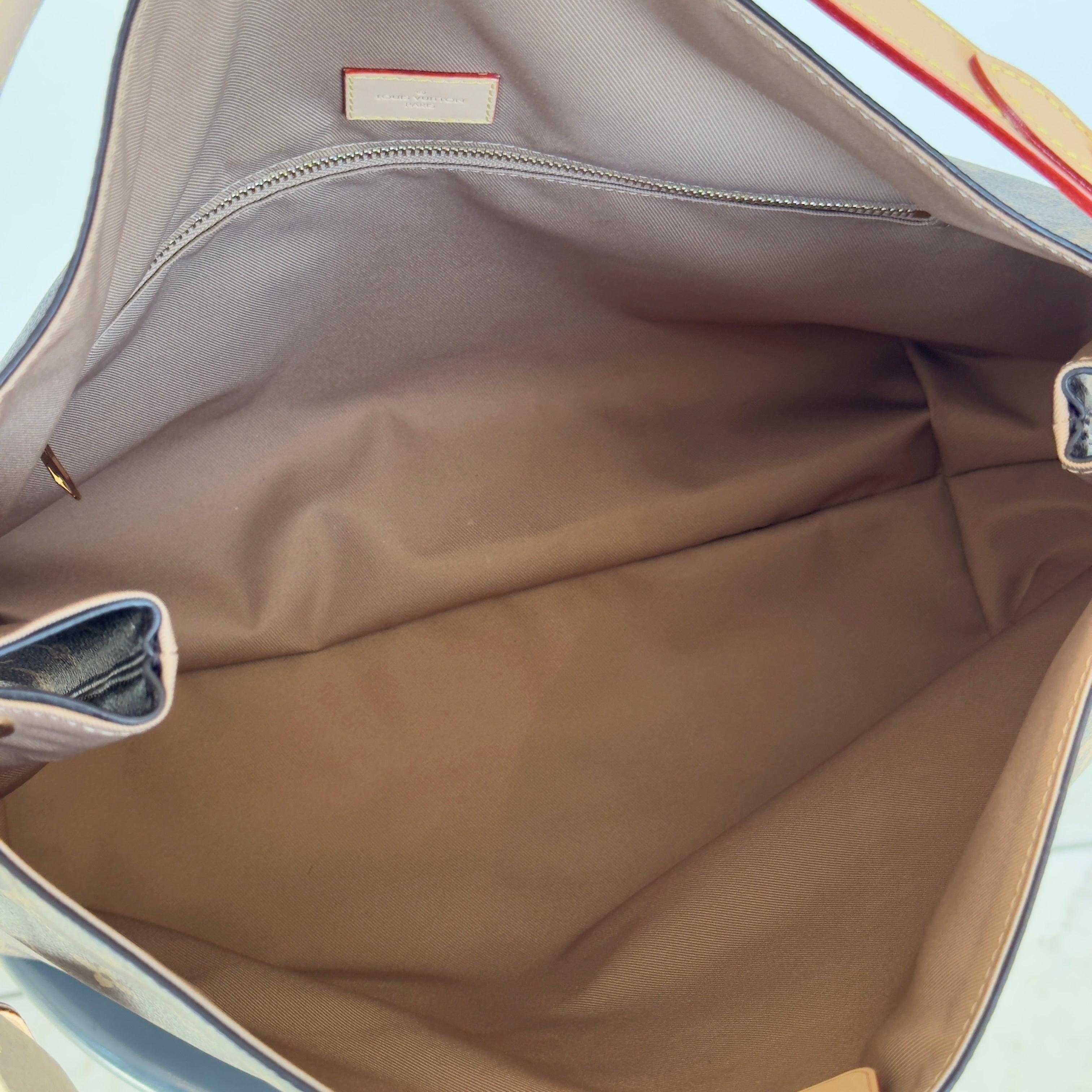 Louis Vuitton Monogram Graceful MM - Queen May