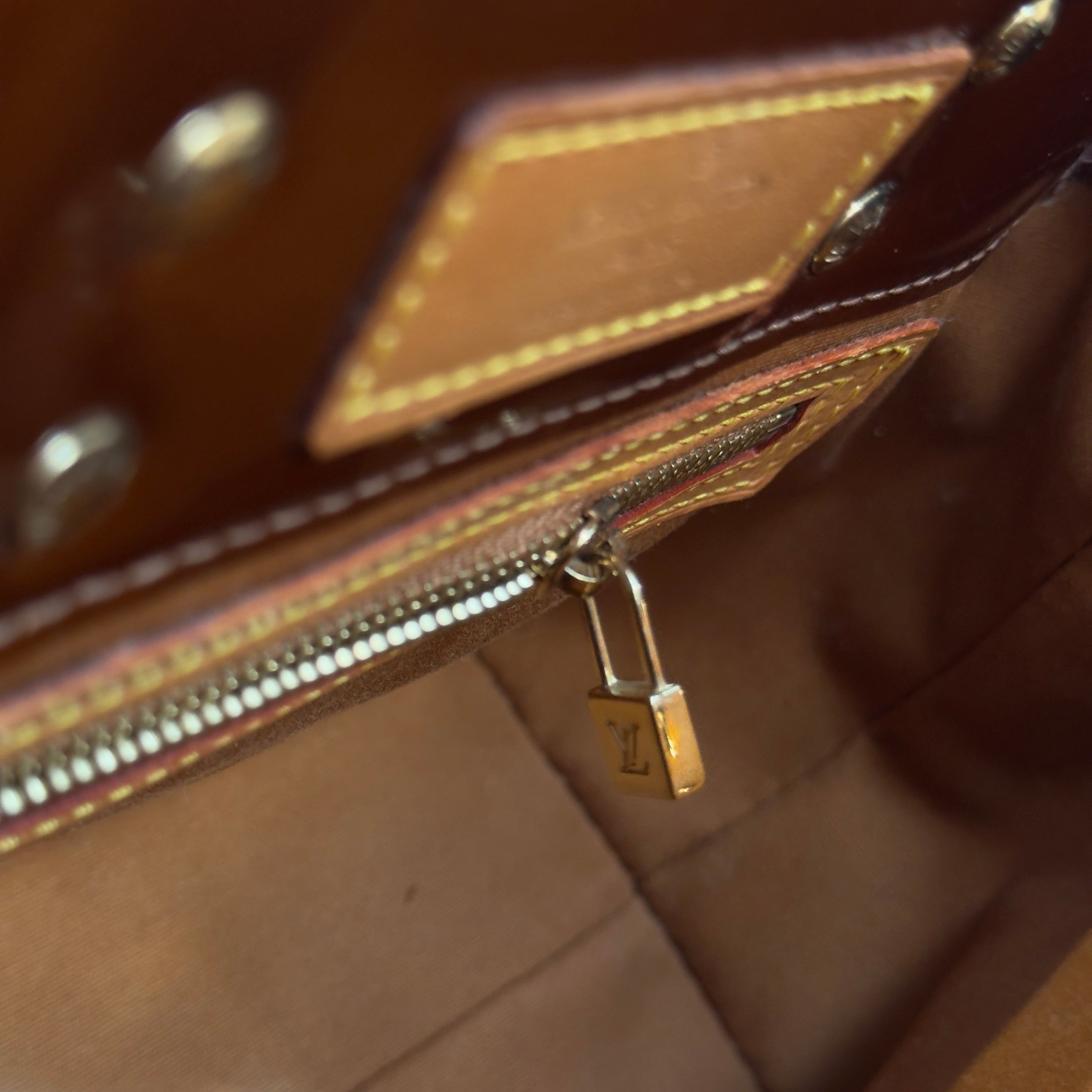 Louis Vuitton Vernis Reade PM Bronze - Queen May